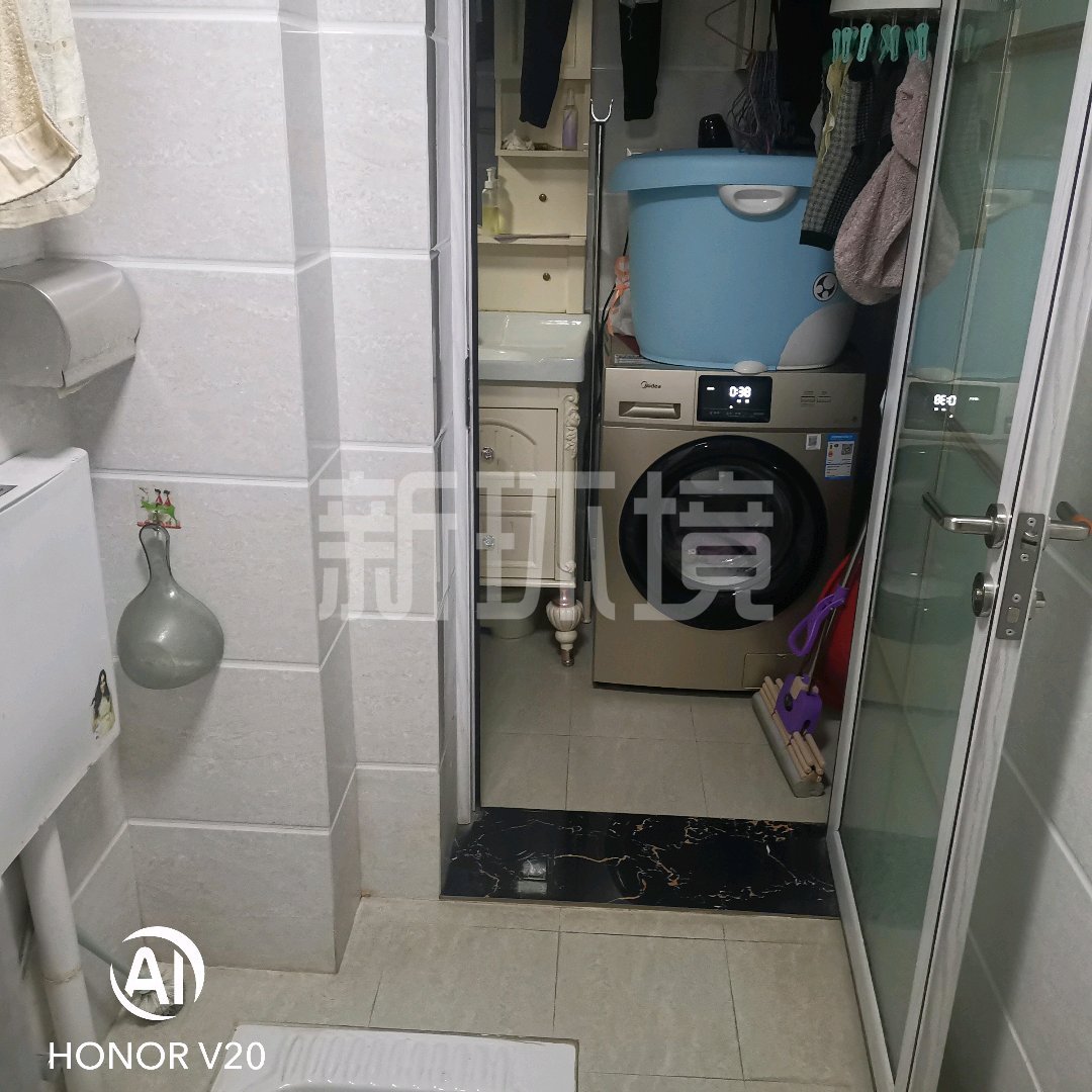 玉恒龙岸小区  3室2厅2卫   81.80万客厅