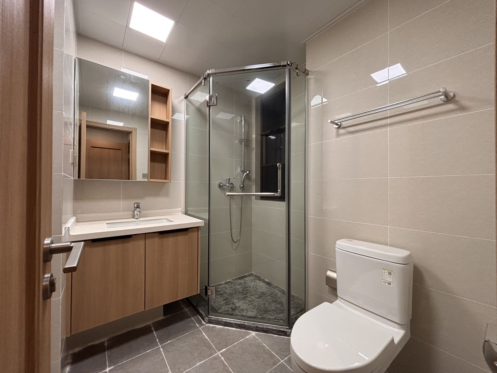 大华锦绣海岸四期  3室2厅2卫    199.0万 大华锦绣海岸四期  3室2厅2卫    199.0万室内图