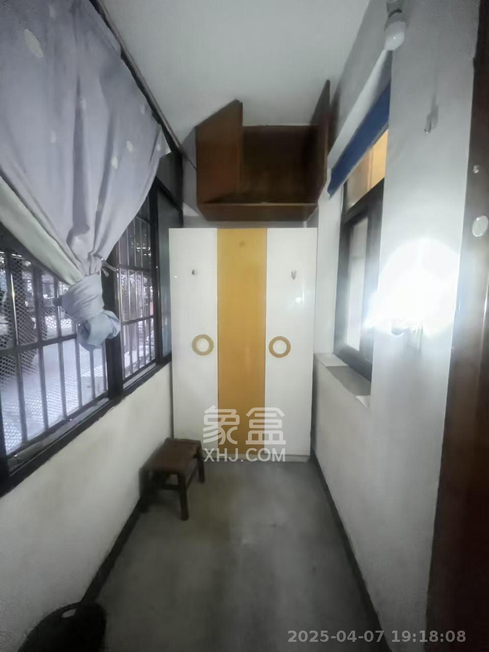 文藝新村  1室1廳1衛(wèi)   1000.00元/月