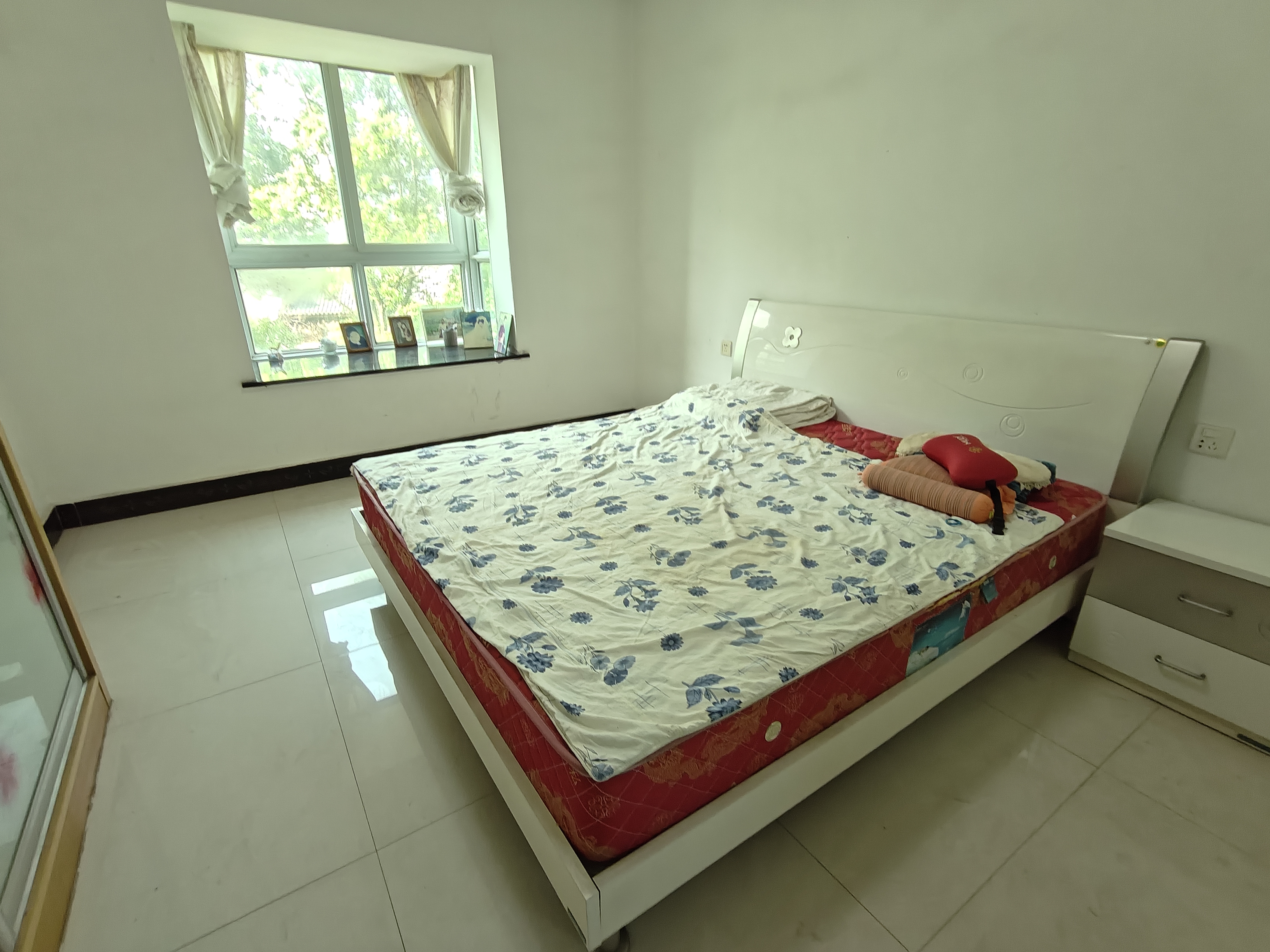 金凤川紫 3室2厅2卫 1200.0元/月 金凤川紫 3室2厅2卫 1200.0元/月室内图