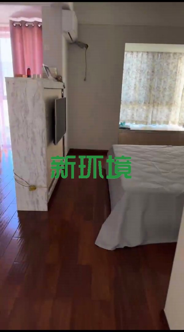 锦绣边城  4室2厅2卫   81.00万客厅