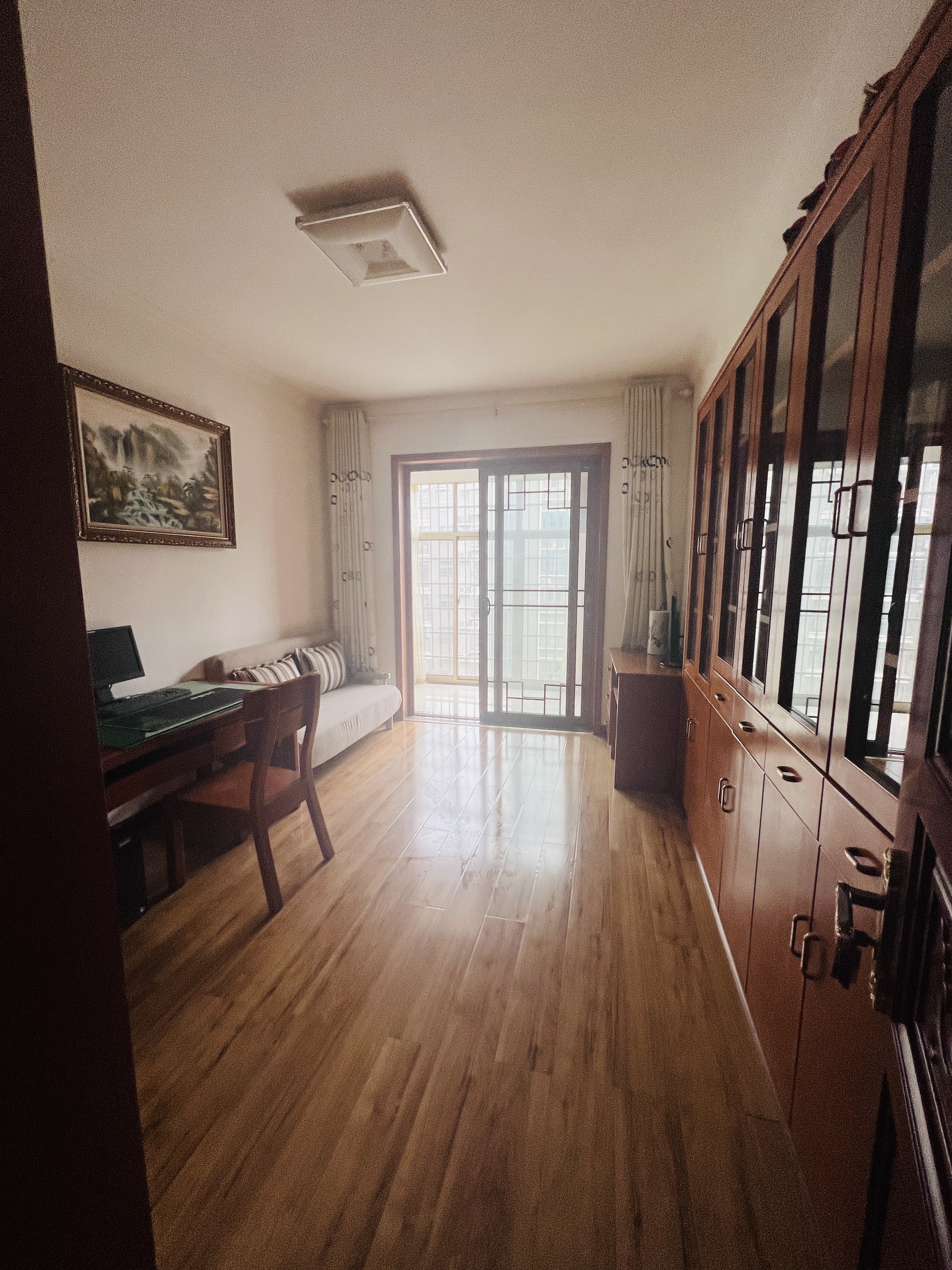 南风苑 1室0厅0卫 78.8万 南风苑 1室0厅0卫 78.8万客厅