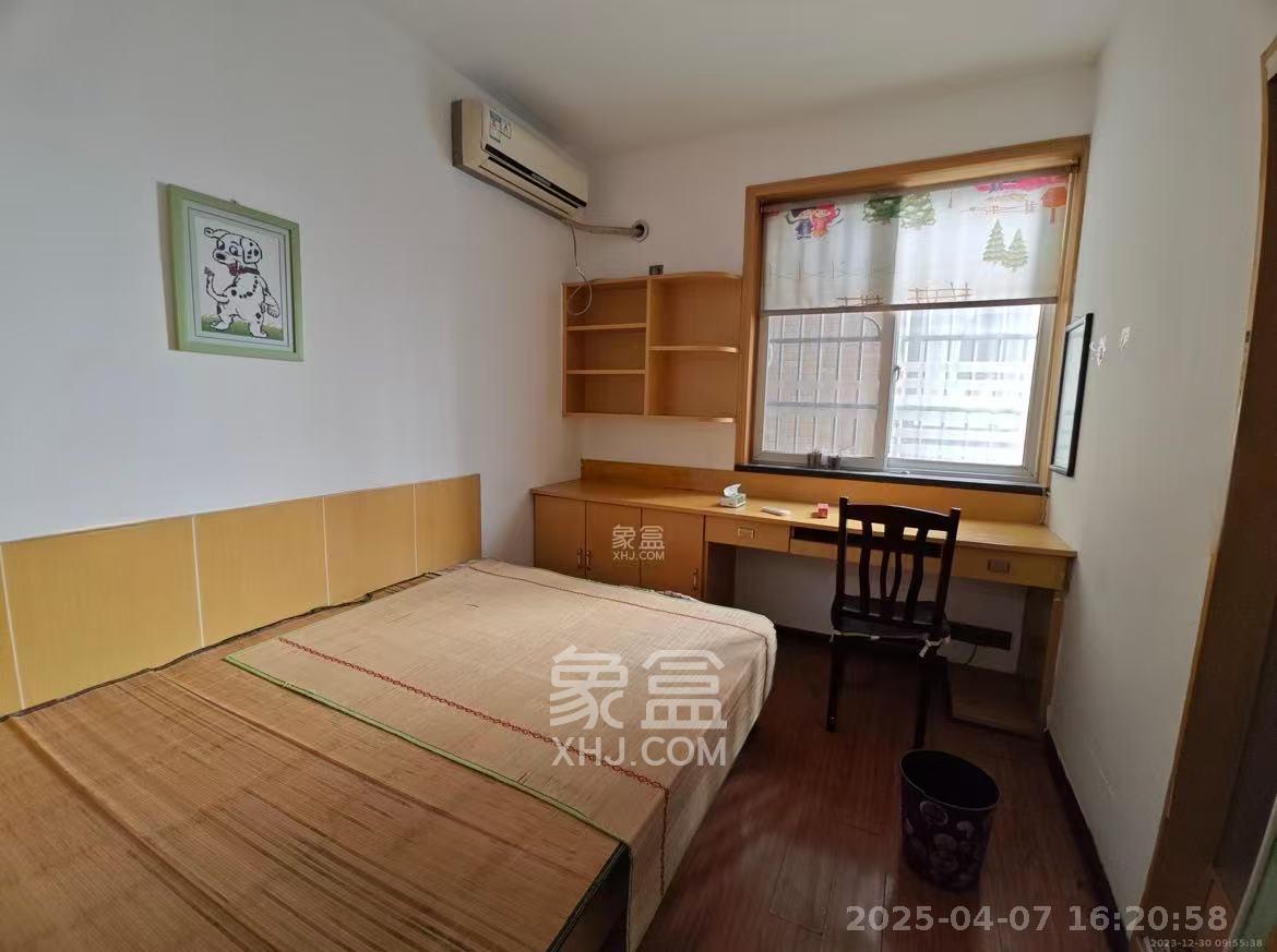 龙王港社区  3室2厅1卫   2600.00元/月室内图