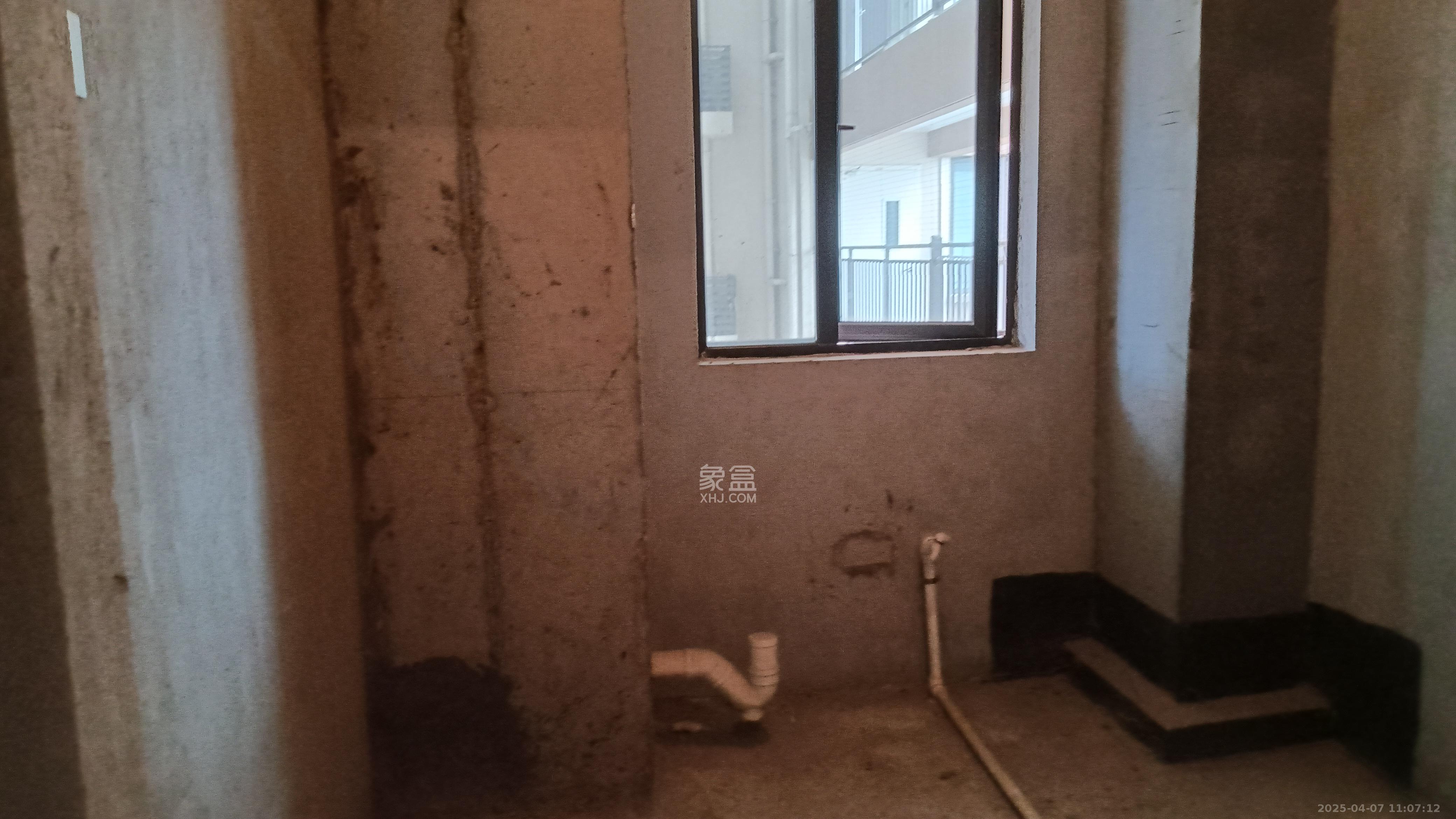 兴进珺府  3室2厅2卫   1000.00元/月室内图