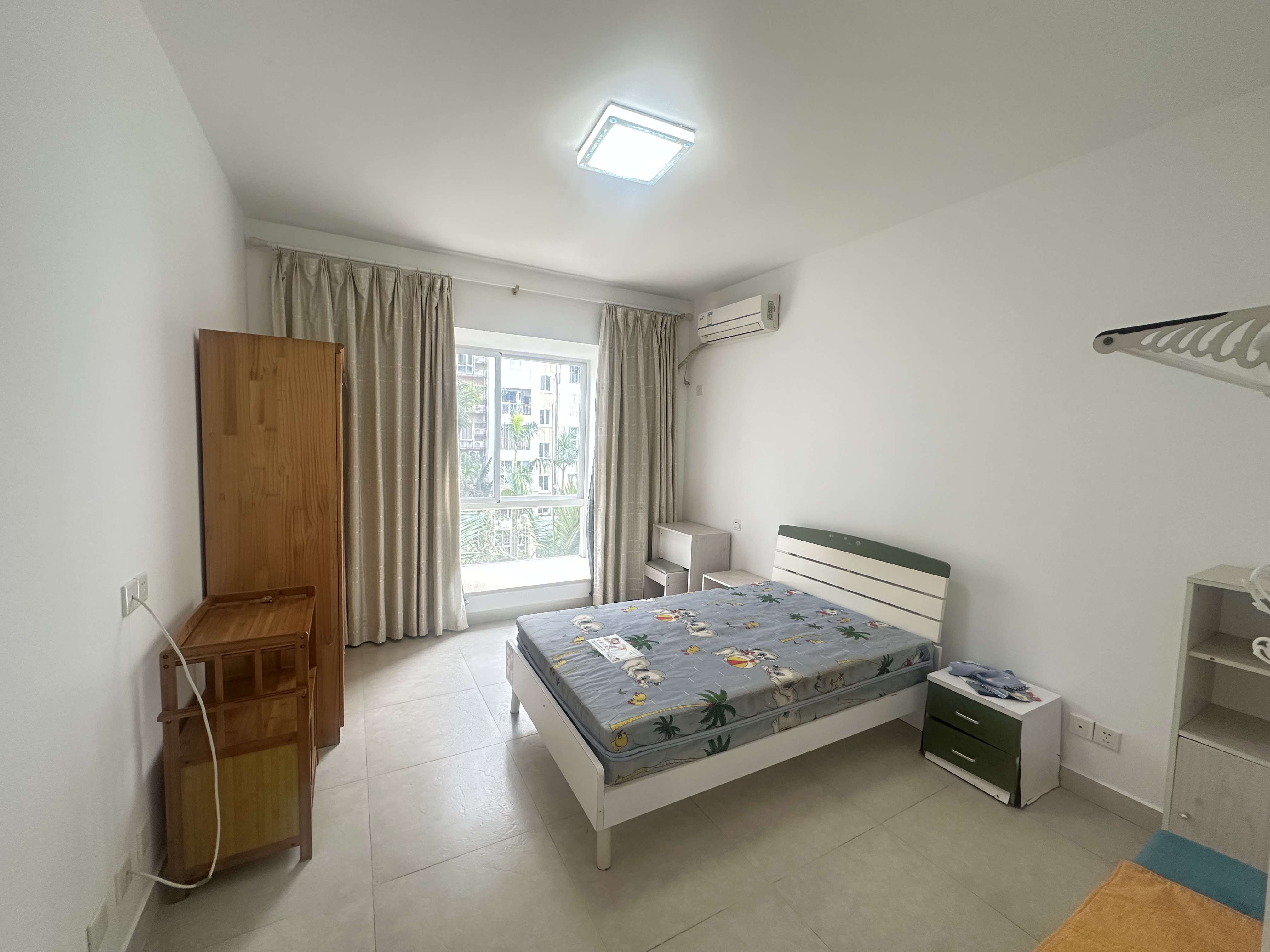 红泥月亮湾  2室2厅1卫    2500.0元/月 红泥月亮湾  2室2厅1卫    2500.0元/月室内图