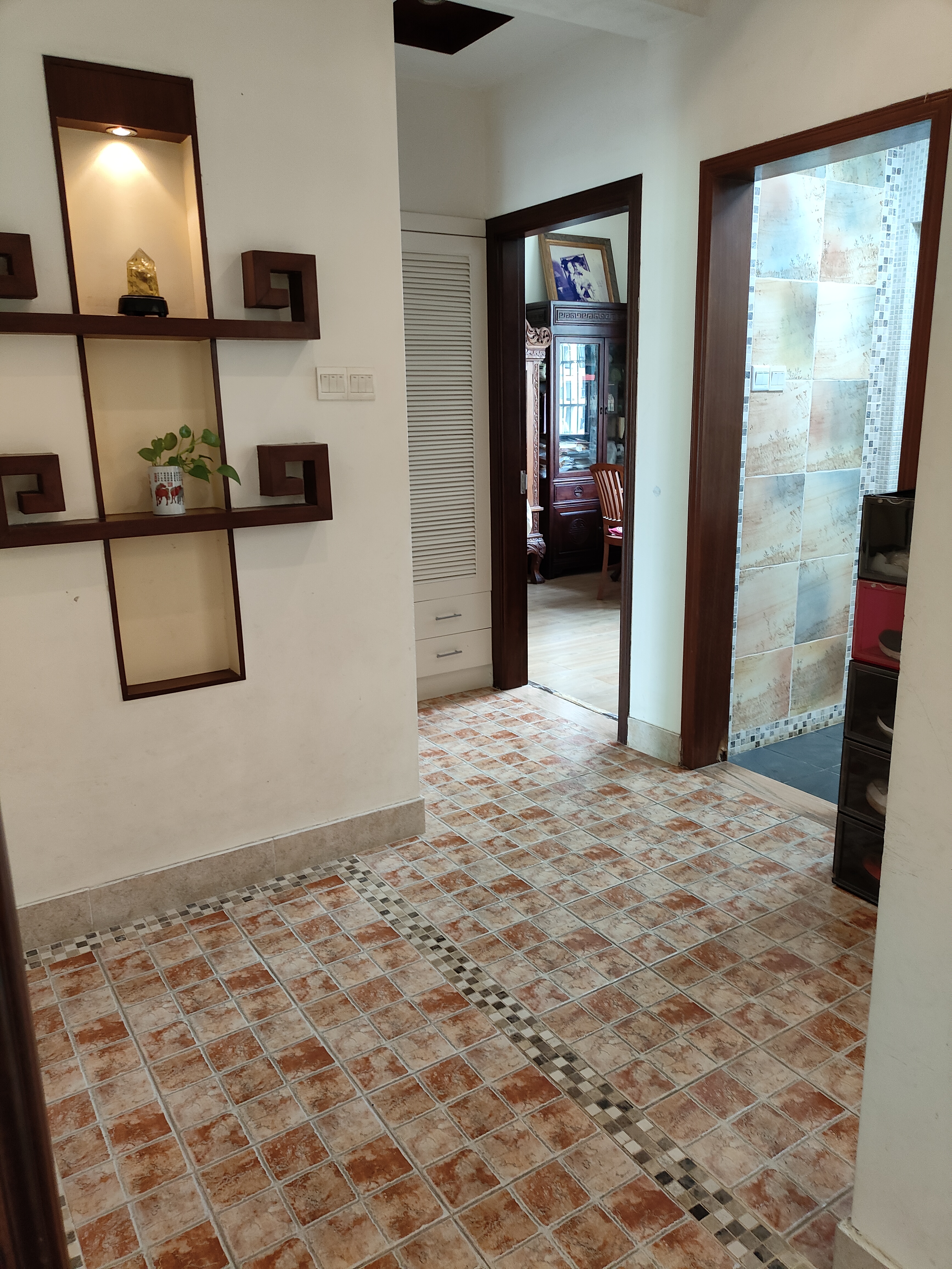 都市森林 5室2厅2卫 300.0万 都市森林 5室2厅2卫 300.0万室内图