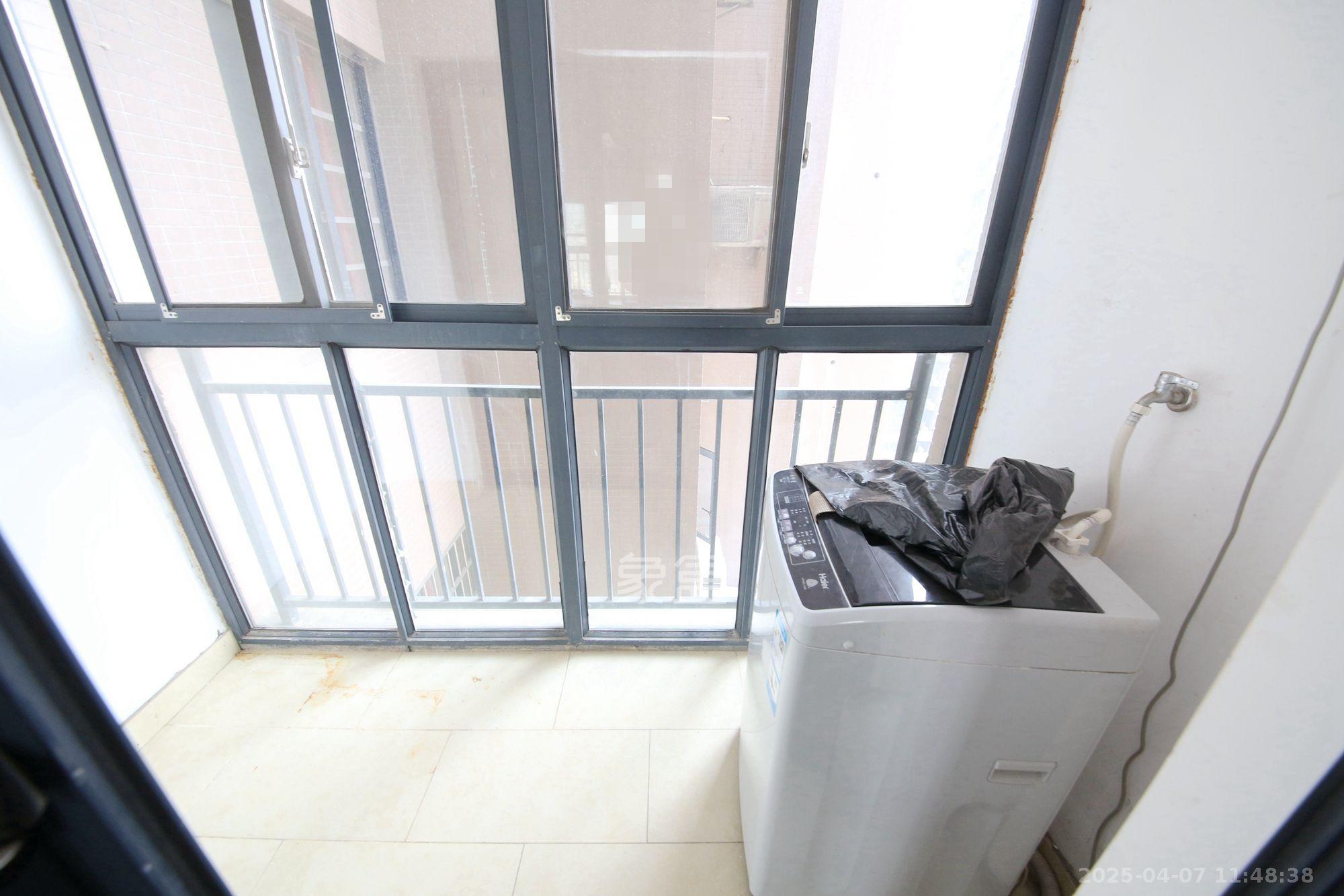 万象新天 3室2厅1卫 2500.0元/月 万象新天 3室2厅1卫 2500.0元/月室内图