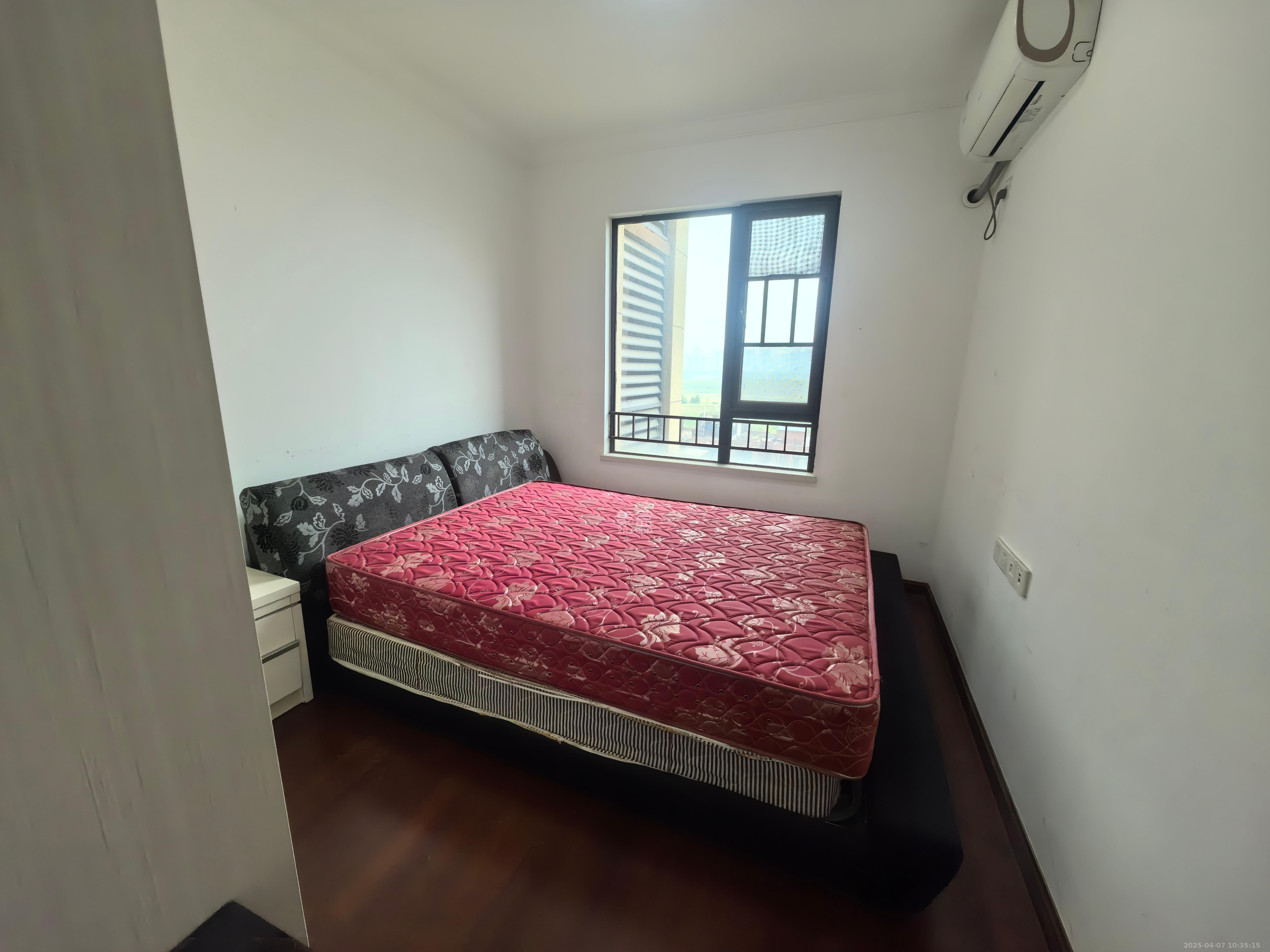 中海国际五期 3室2厅2卫 2500.0元/月 中海国际五期 3室2厅2卫 2500.0元/月室内图