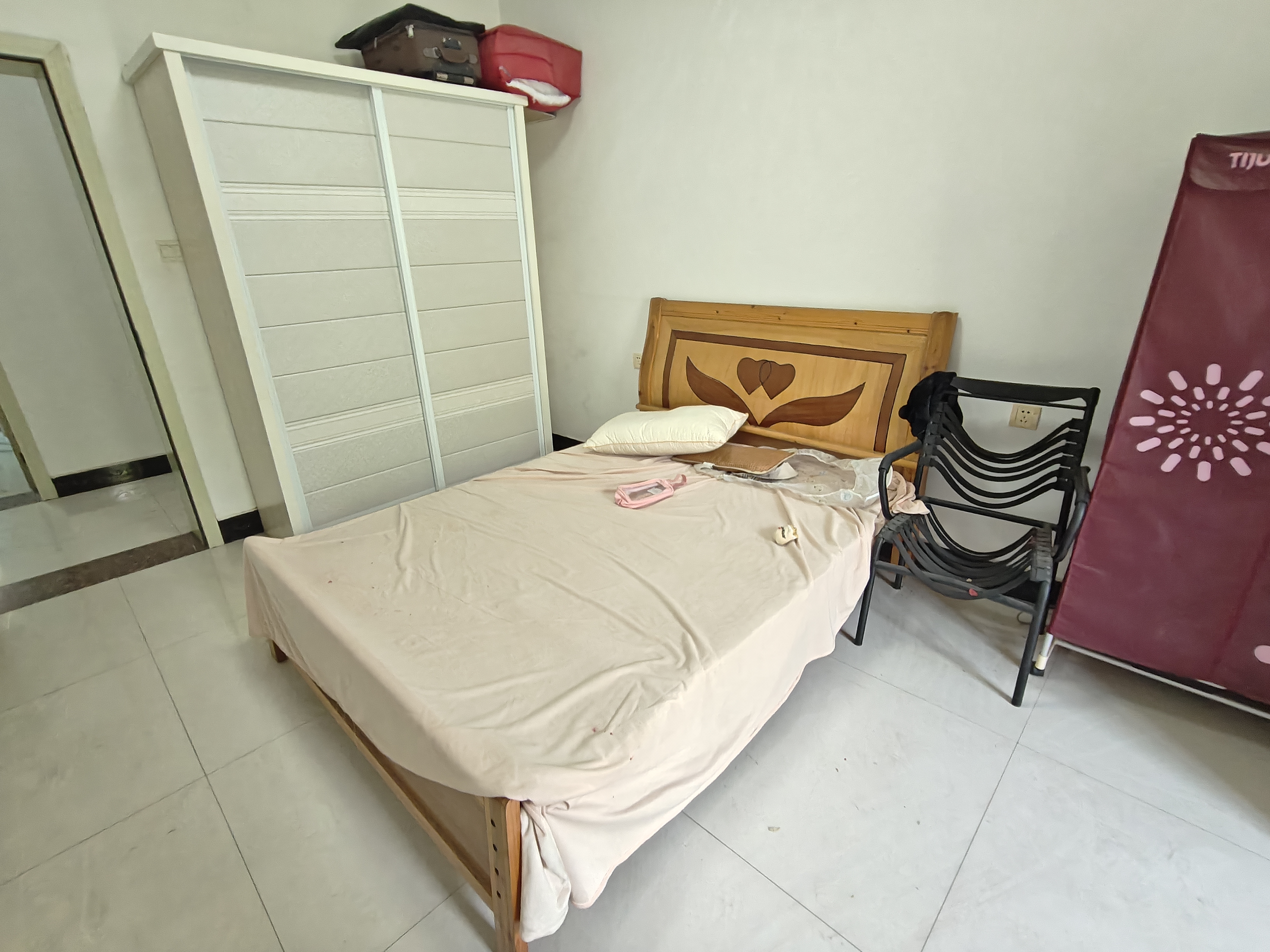 金凤川紫 3室2厅2卫 1200.0元/月 金凤川紫 3室2厅2卫 1200.0元/月室内图