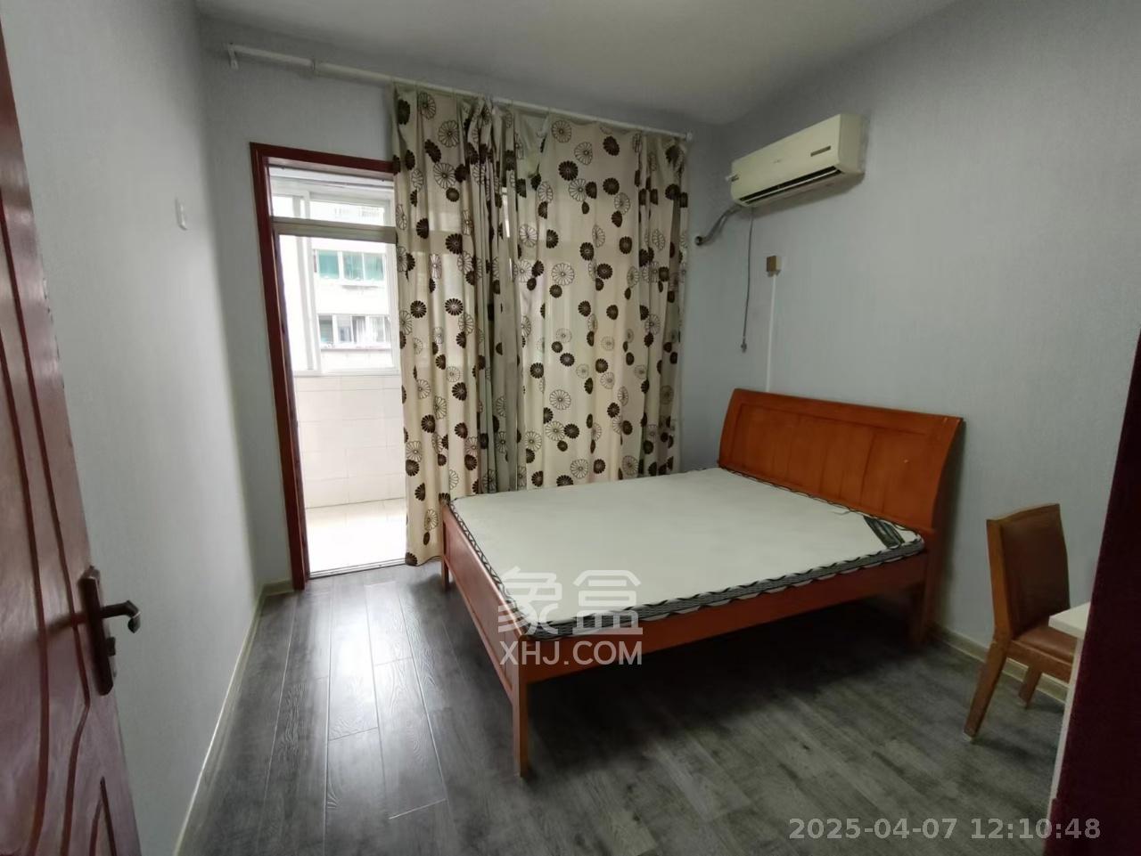 竹园公寓 3室2厅2卫 2700.0元/月 竹园公寓 3室2厅2卫 2700.0元/月室内图