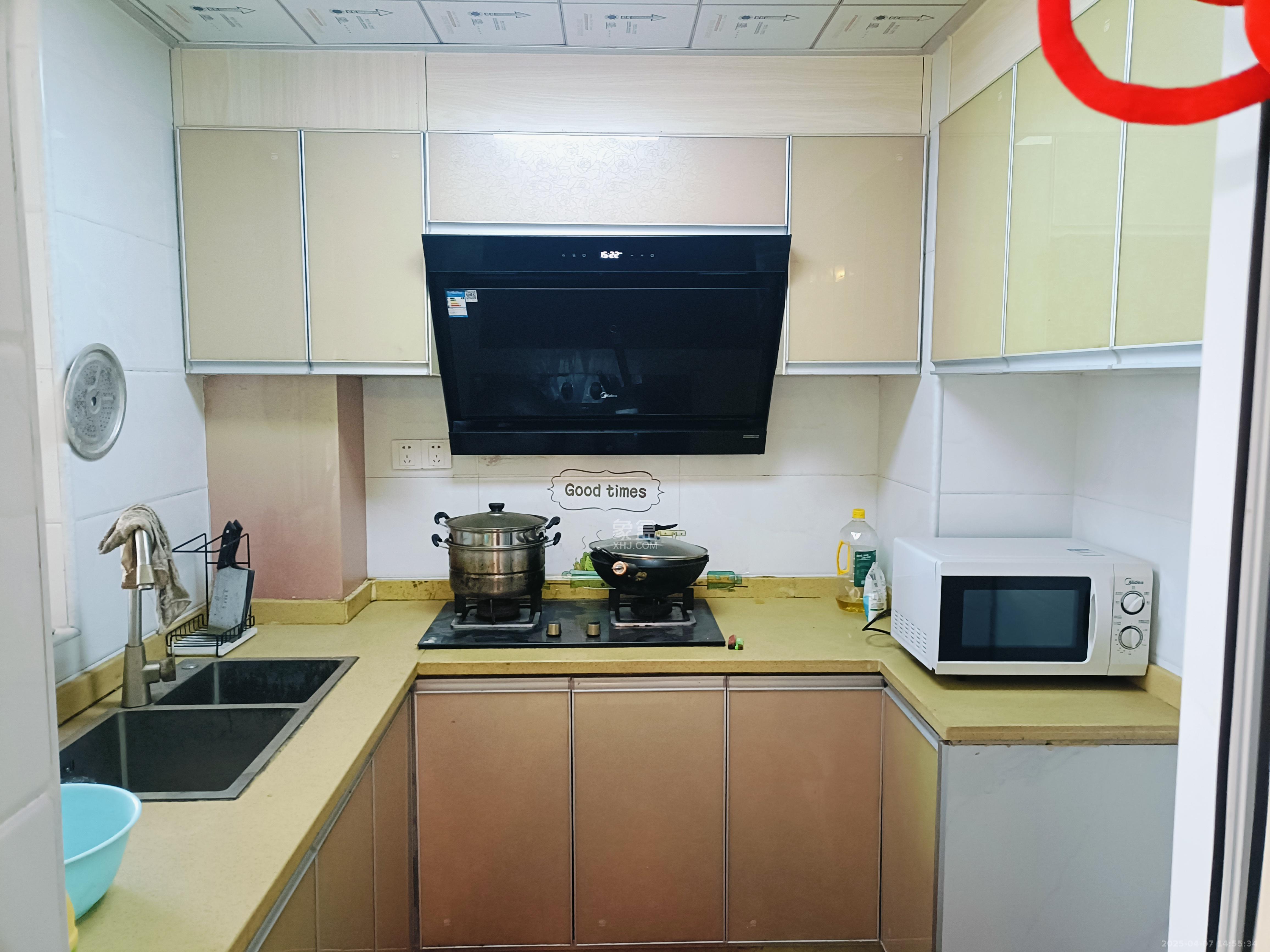 海德公园 3室2厅1卫 2000.0元/月 海德公园 3室2厅1卫 2000.0元/月室内图