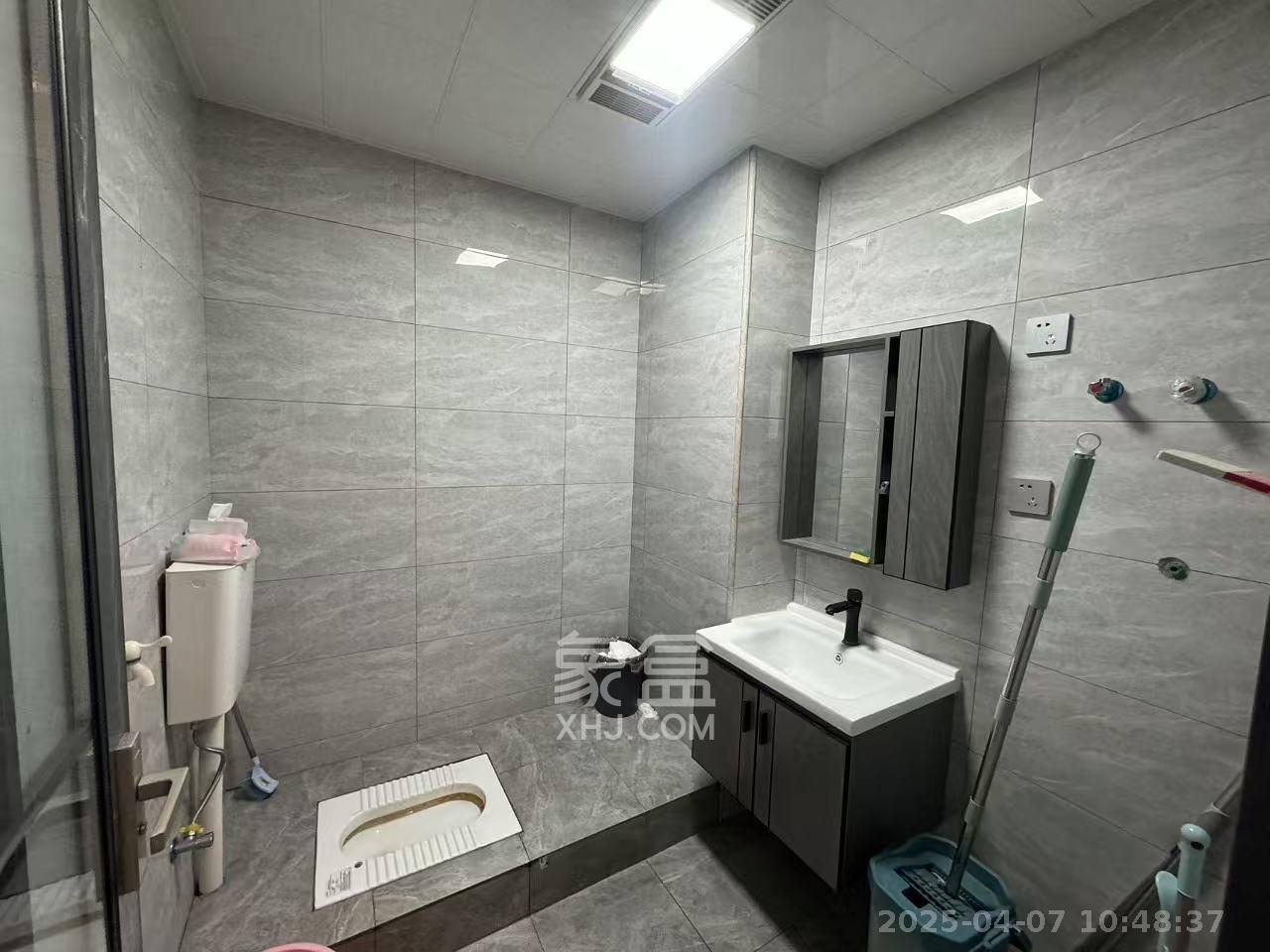 复地星光天地 1室1厅1卫 2000.0元/月 复地星光天地 1室1厅1卫 2000.0元/月室内图