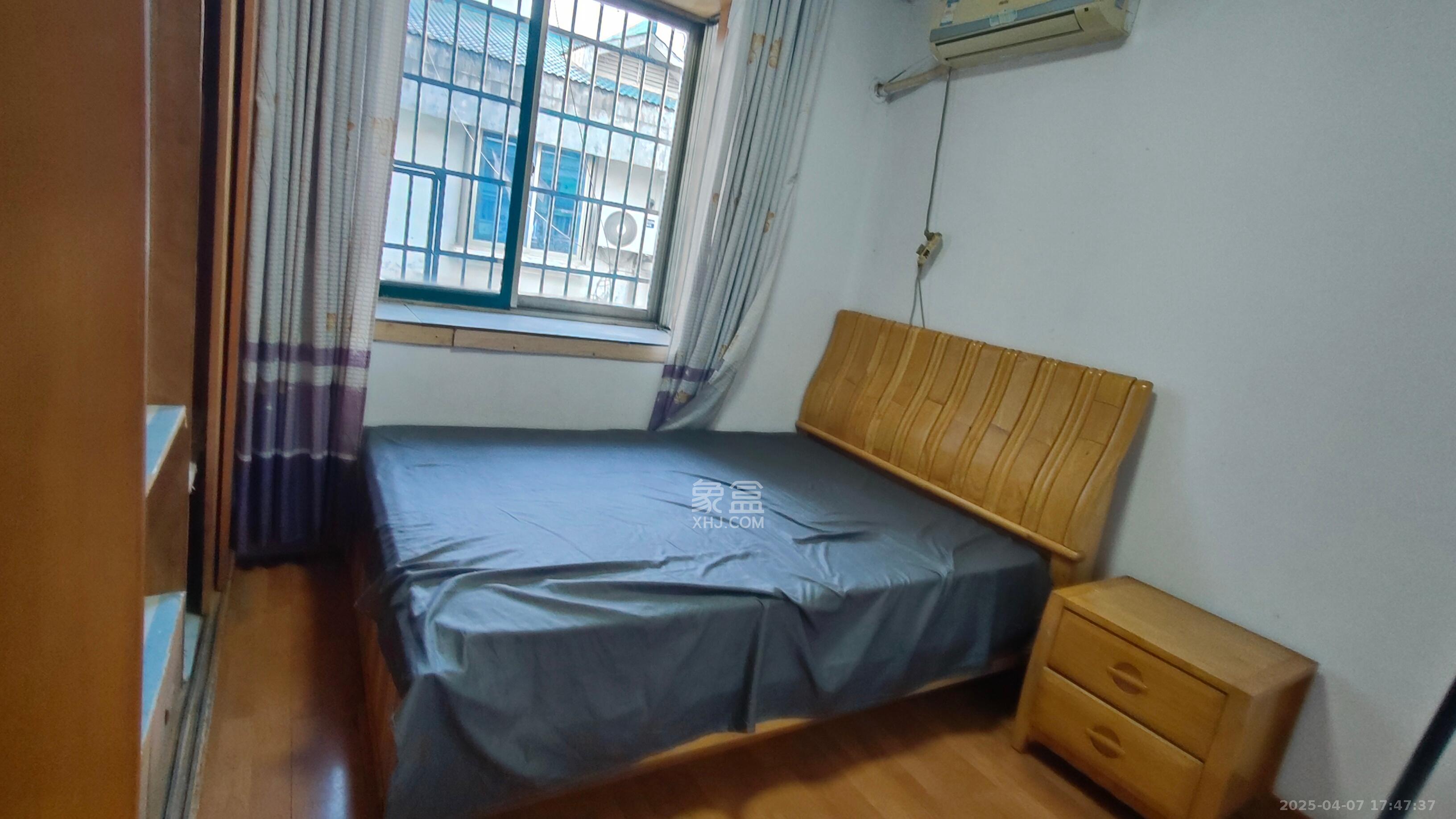 科教新村  2室2厅1卫   2200.00元/月室内图