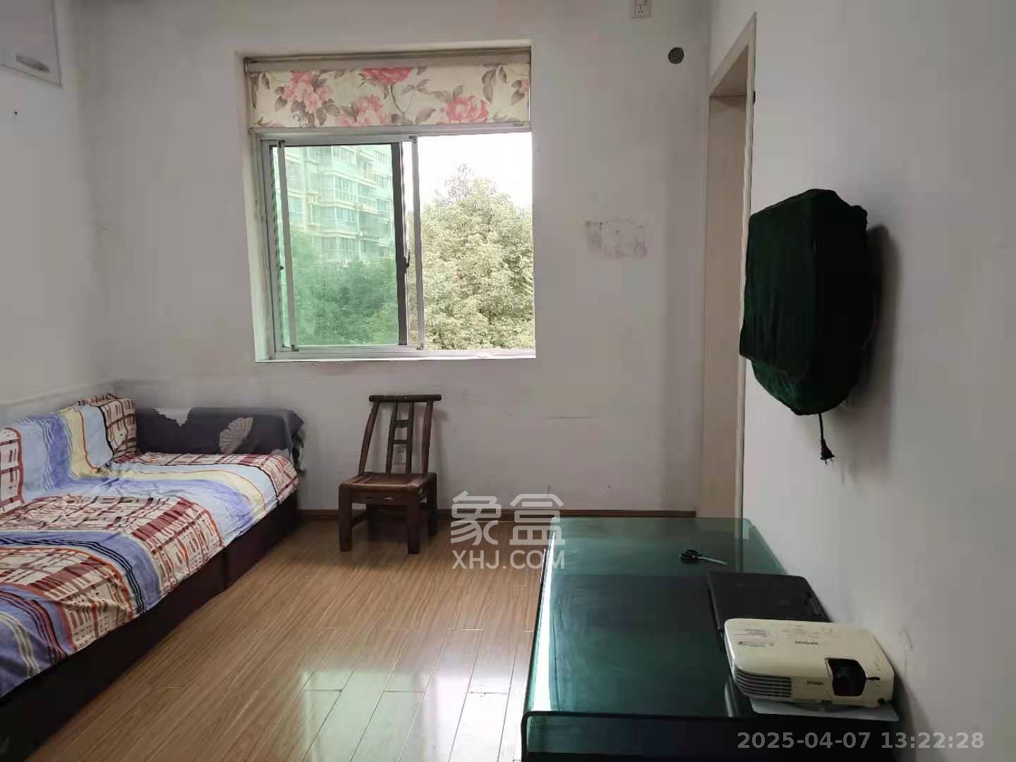 浦沅生活一区  1室1厅1卫   1400.00元/月室内图