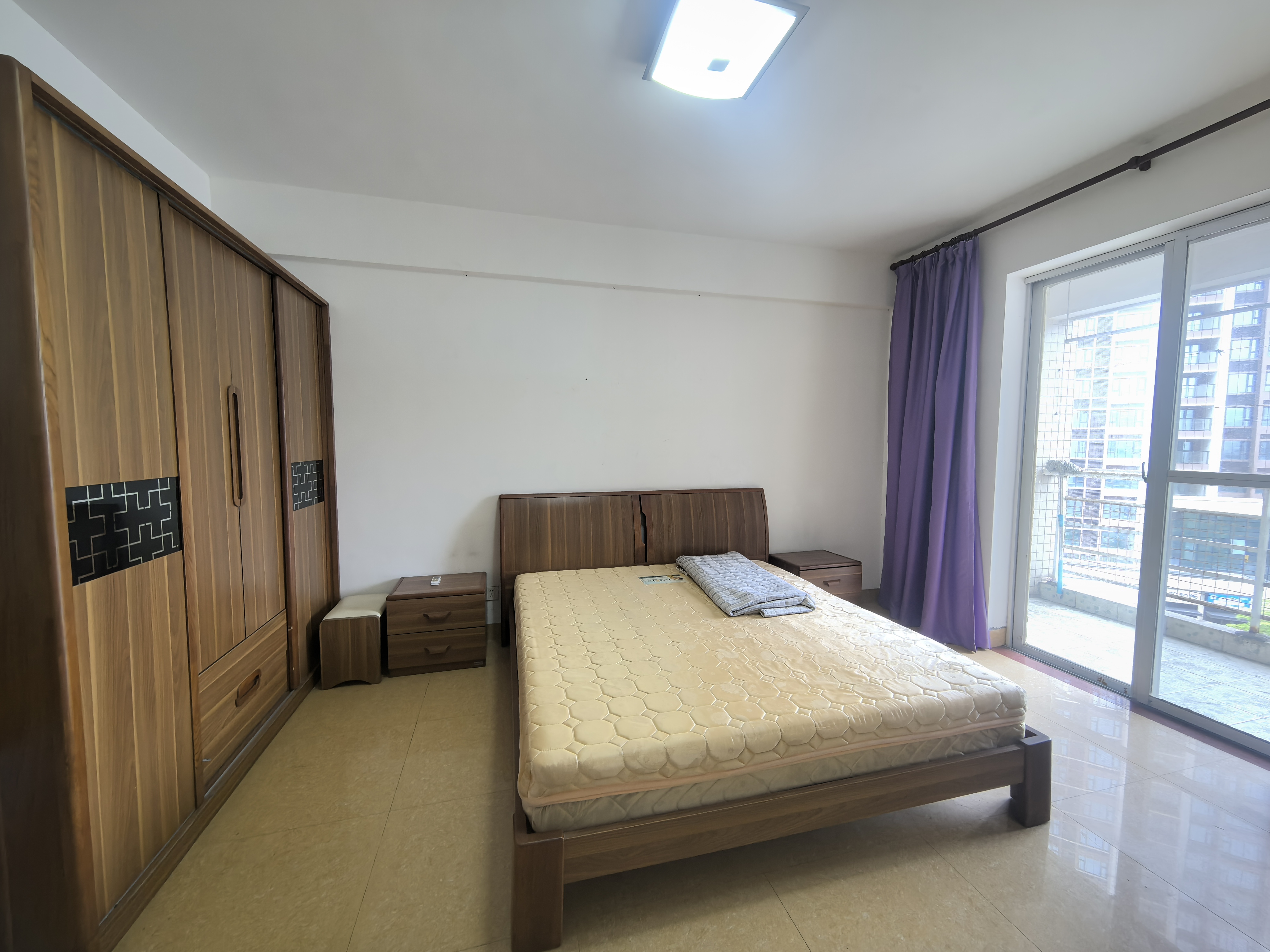 金域湾畔 1室1厅1卫 105.0万 金域湾畔 1室1厅1卫 105.0万客厅