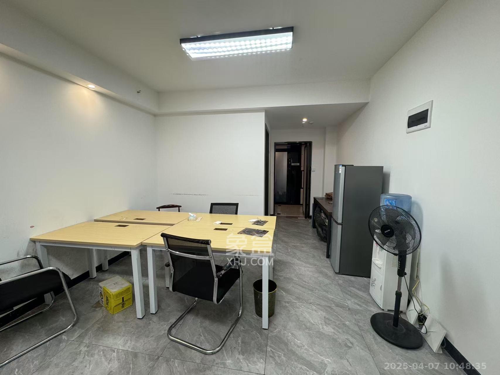 复地星光天地 1室1厅1卫 2000.0元/月 复地星光天地 1室1厅1卫 2000.0元/月室内图