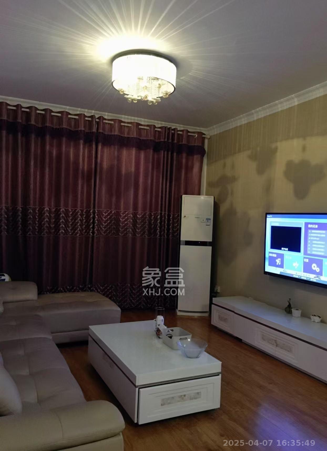 华美公寓(新猎鹰公寓)  2室2厅1卫    2200.0元/月 华美公寓(新猎鹰公寓)  2室2厅1卫    2200.0元/月室内图