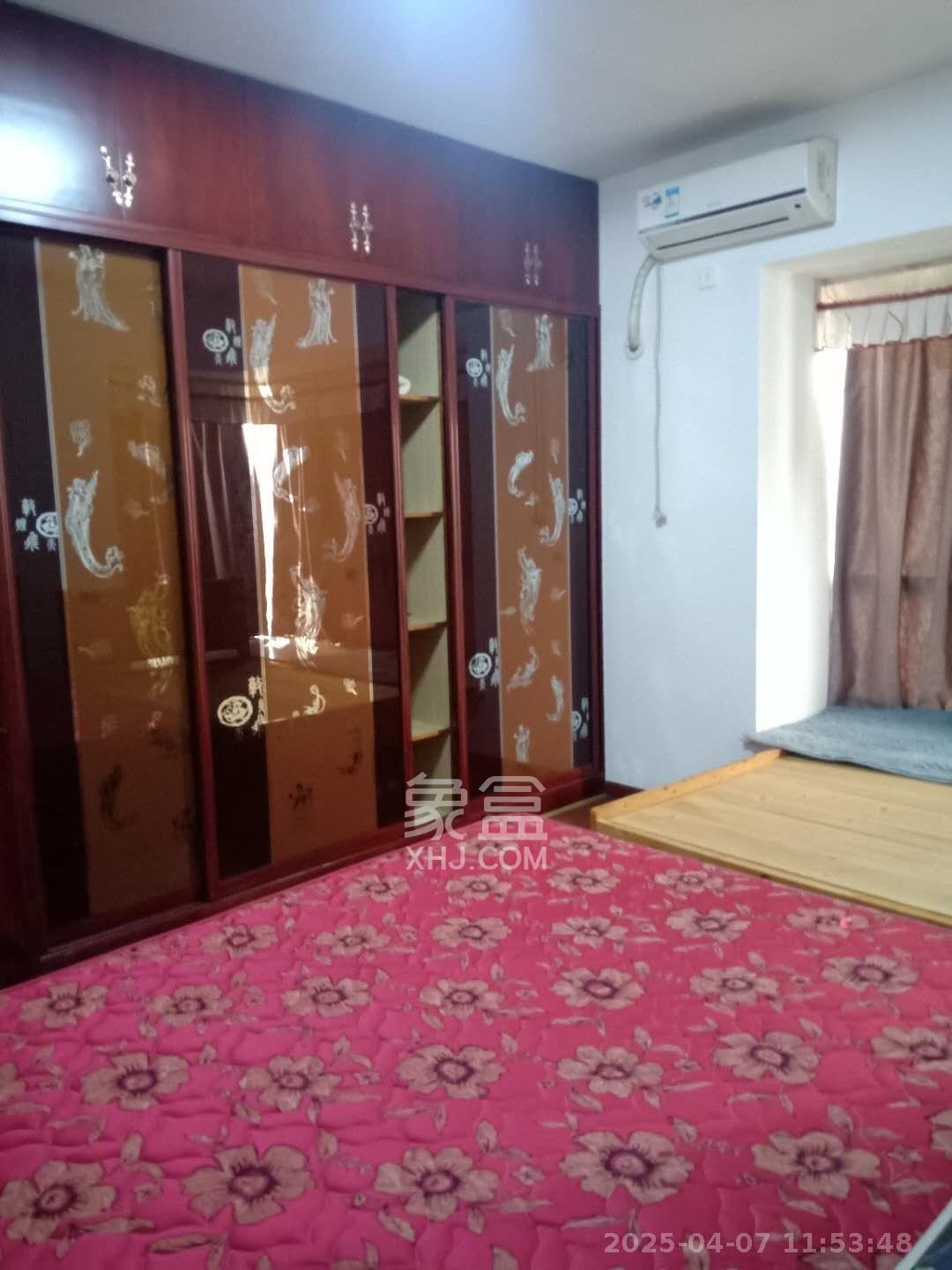 麓山润城  4室2厅2卫   2800.00元/月室内图