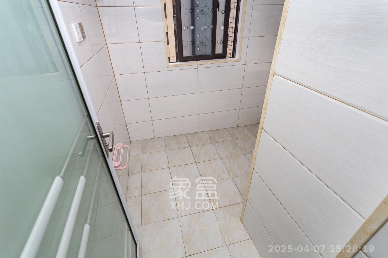 乾源国际  3室2厅2卫   2200.00元/月室内图