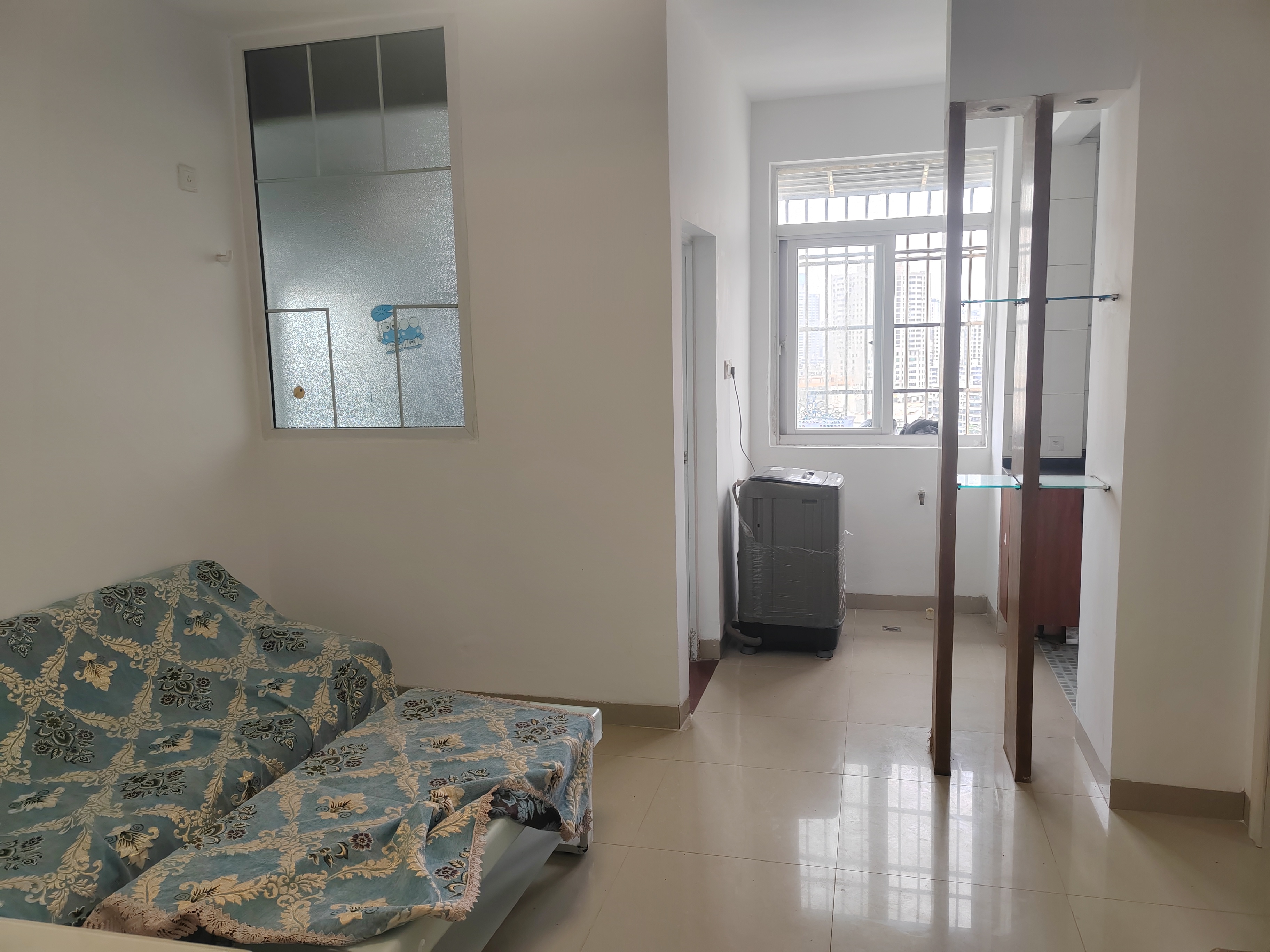 滨海新都 1室1厅1卫 53.0万 滨海新都 1室1厅1卫 53.0万客厅