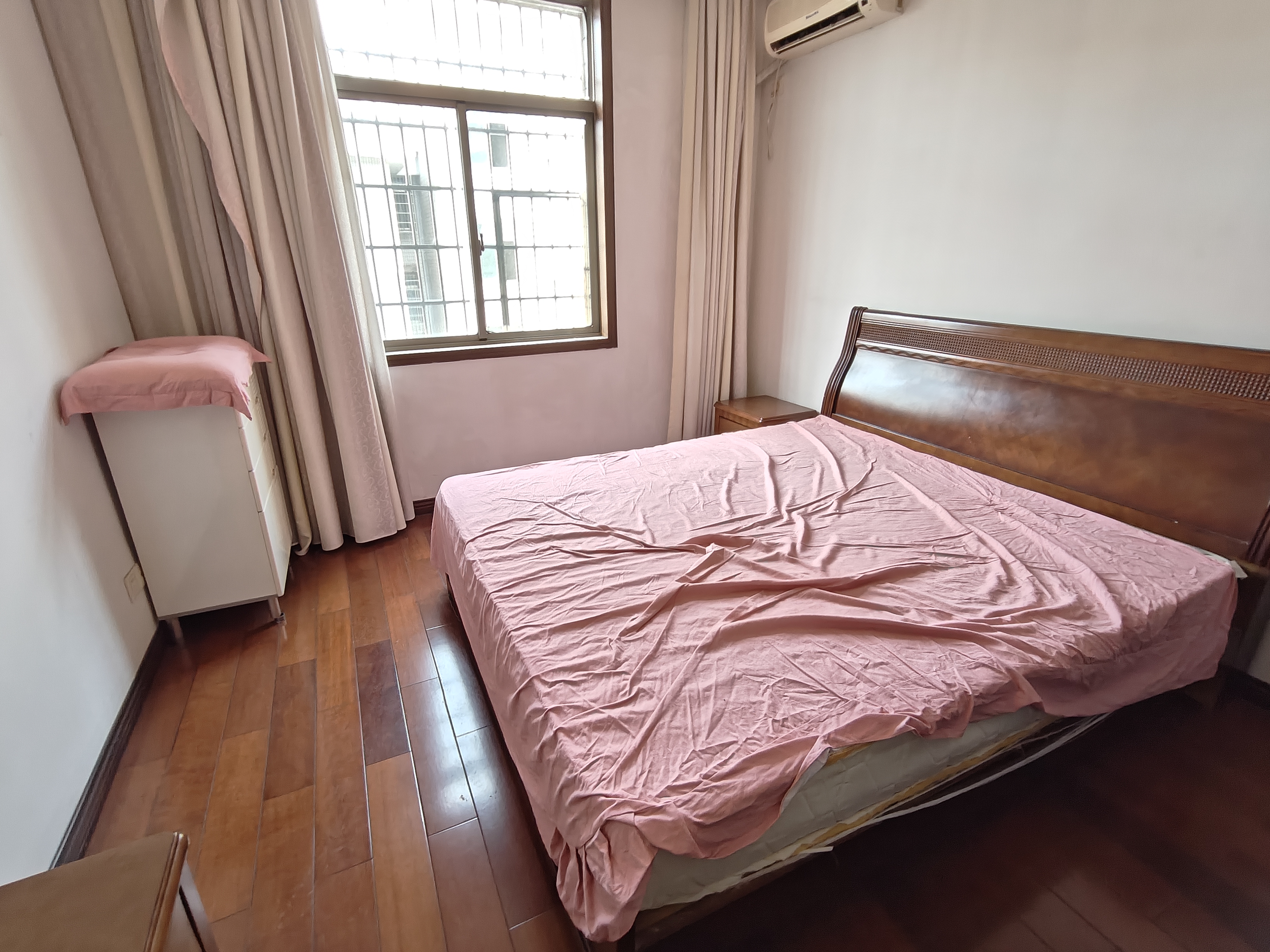 泽云佳园  3室2厅2卫   1700.00元/月室内图