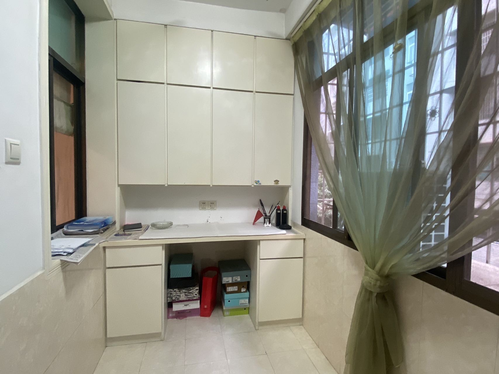 国税局家属院  4室2厅2卫    82.8万 国税局家属院  4室2厅2卫    82.8万客厅