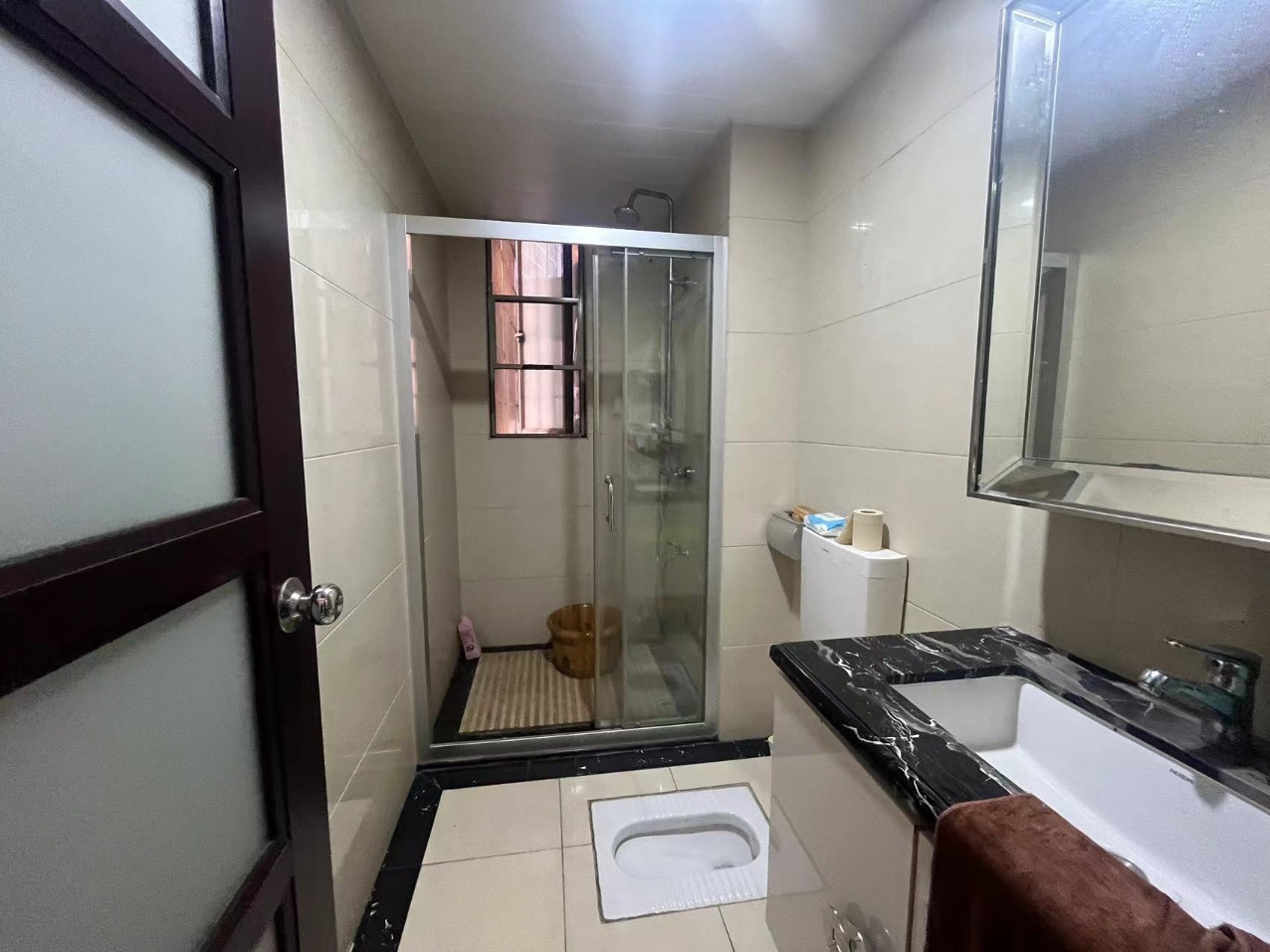 碧桂园 4室2厅3卫 3000.0元/月 碧桂园 4室2厅3卫 3000.0元/月室内图