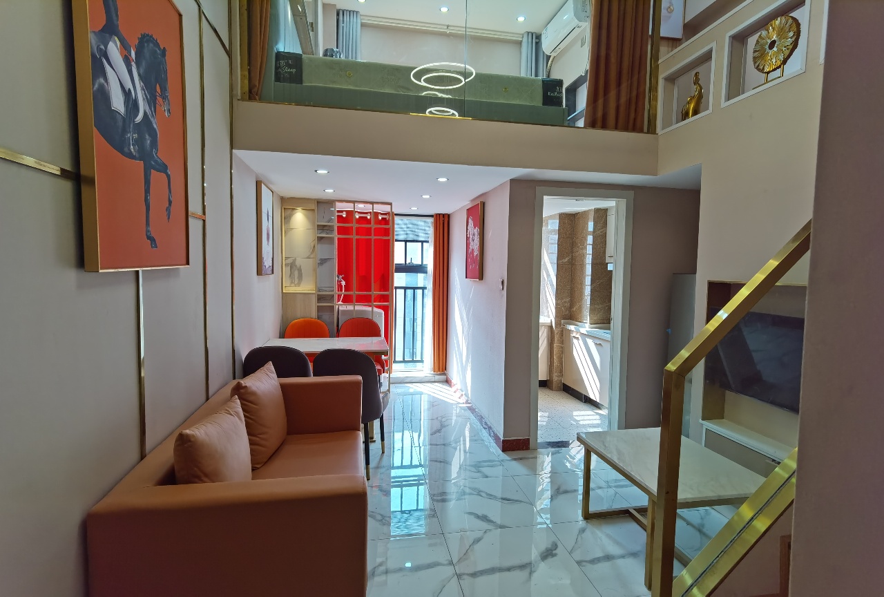 青春里 2室1厅1卫 1800.0元/月 青春里 2室1厅1卫 1800.0元/月室内图