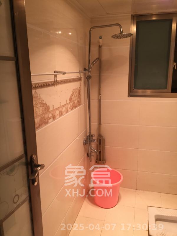 高信向日葵  2室2厅1卫    2500.0元/月室内图