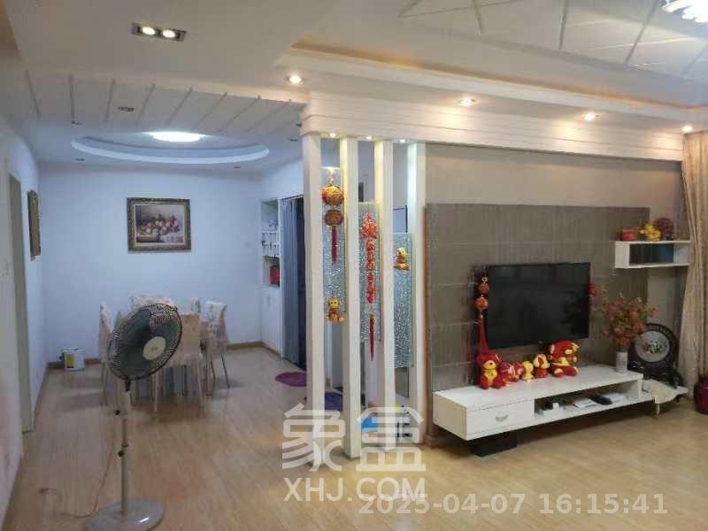 湘卫花苑  3室2厅2卫   2500.00元/月