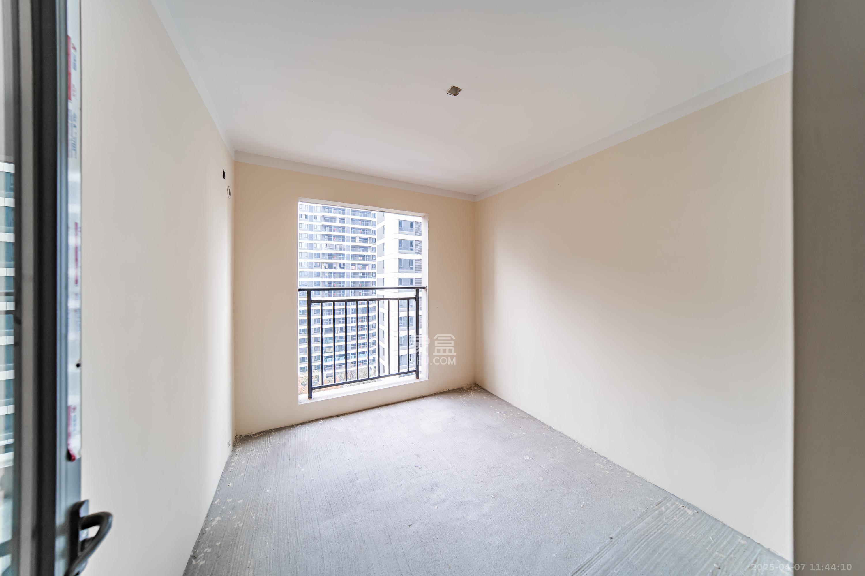 城发恒伟洋湖映2009 4室2厅2卫 1800.0元/月 城发恒伟洋湖映2009 4室2厅2卫 1800.0元/月室内图