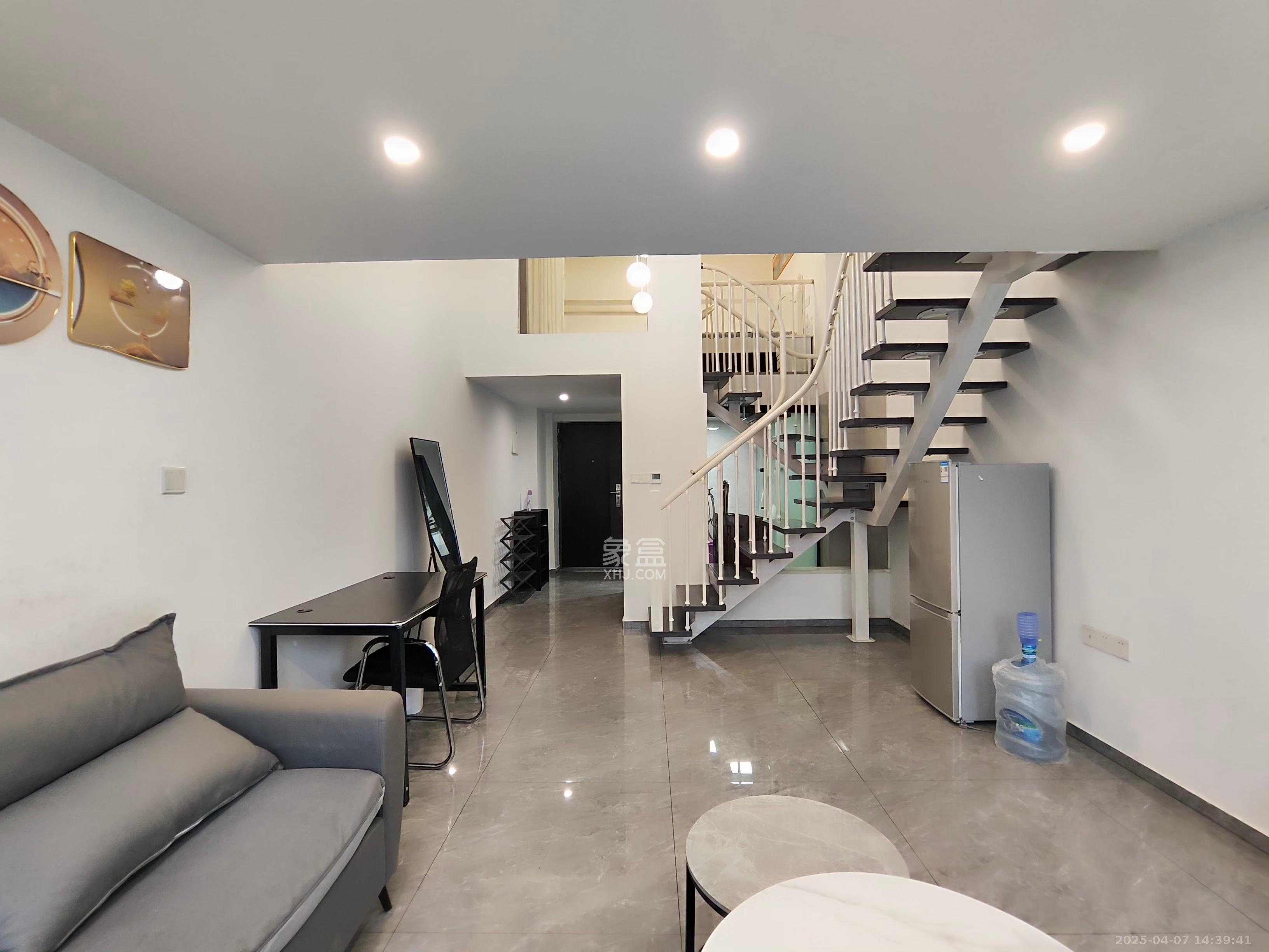 太阳城 2室2厅1卫 1900.0元/月 太阳城 2室2厅1卫 1900.0元/月室内图