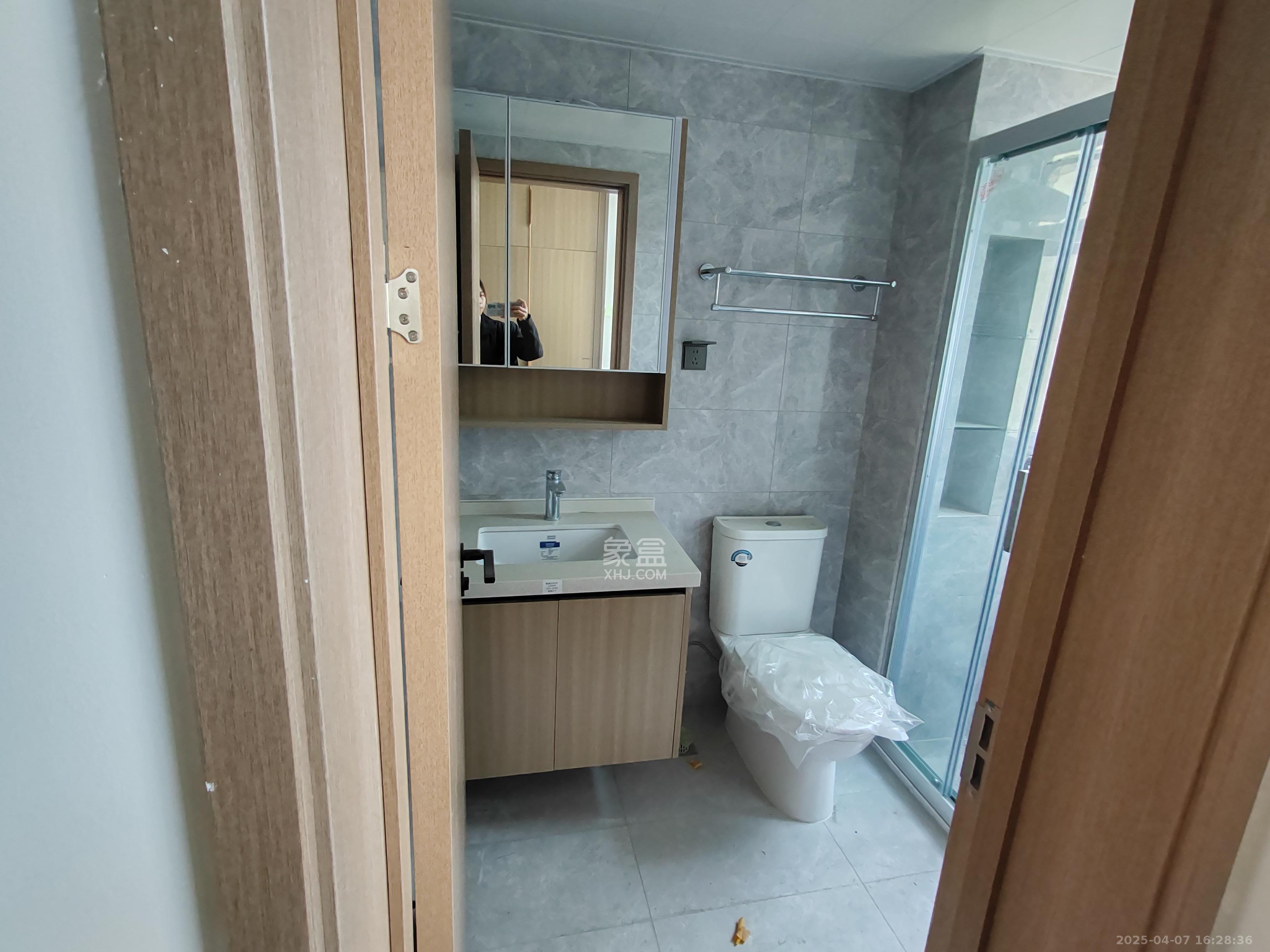 汉唐世家二期 4室2厅2卫 2800.0元/月 汉唐世家二期 4室2厅2卫 2800.0元/月室内图