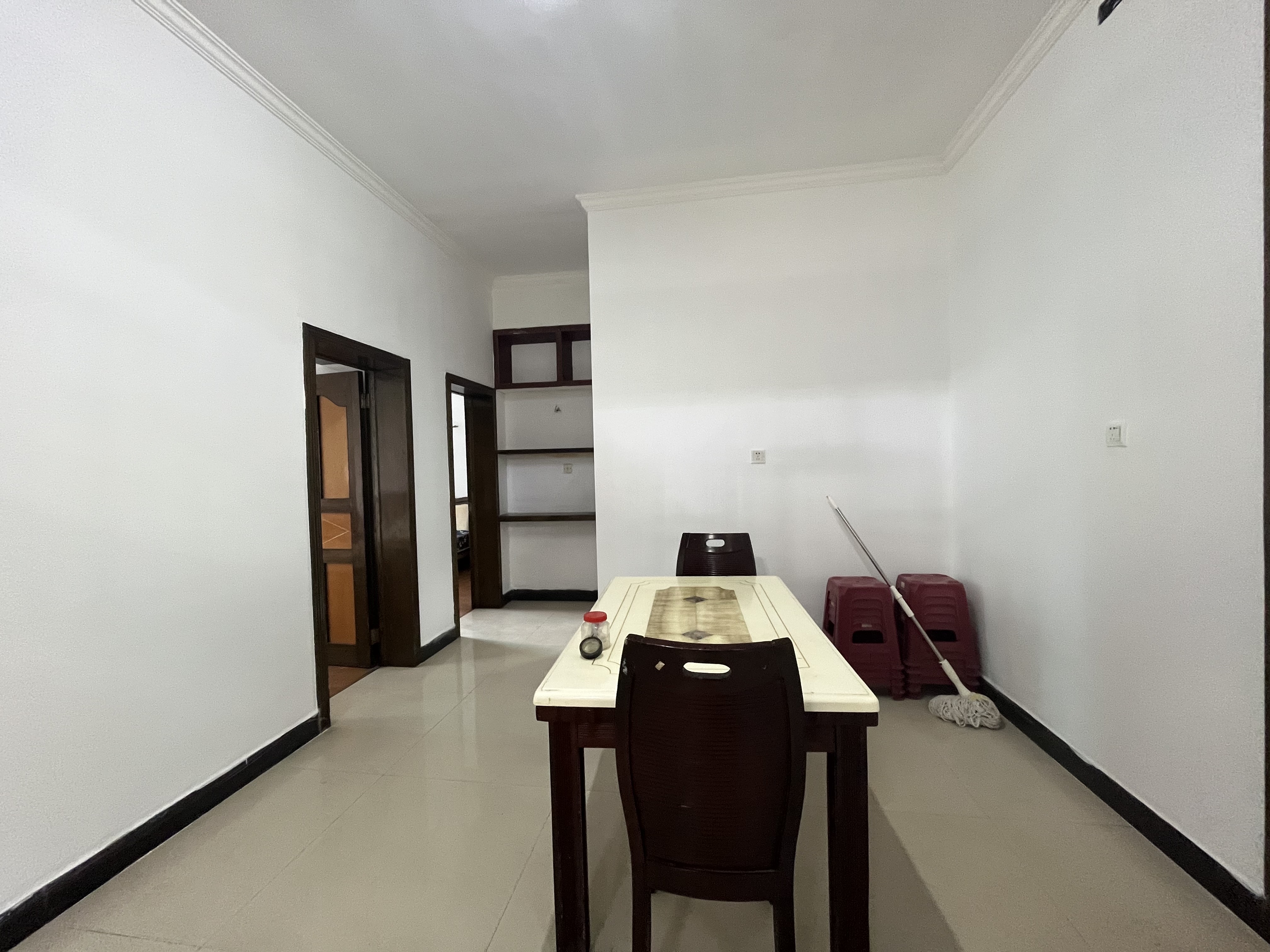 娄星区畜牧水产局+经管局 4室2厅2卫 1380.0元/月 娄星区畜牧水产局+经管局 4室2厅2卫 1380.0元/月室内图