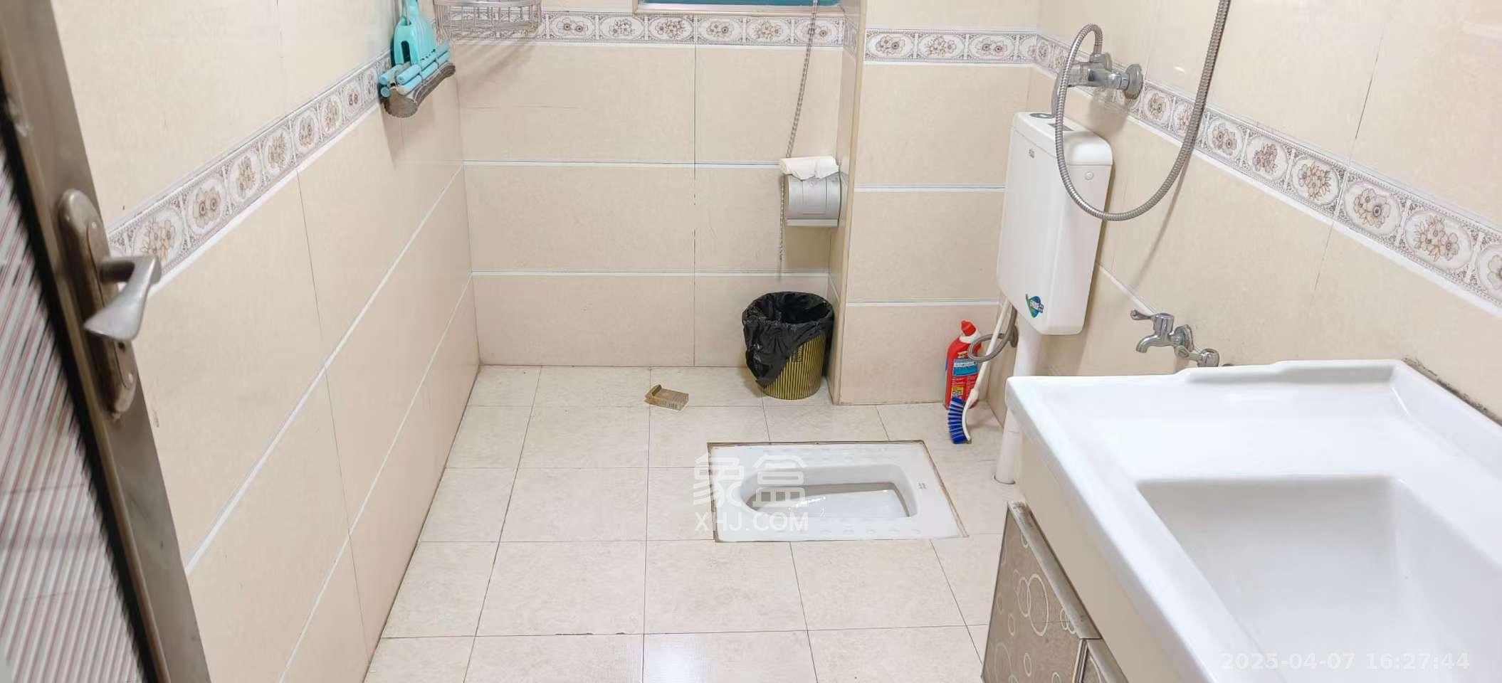 蝴蝶谷  3室2厅1卫   1600.00元/月室内图