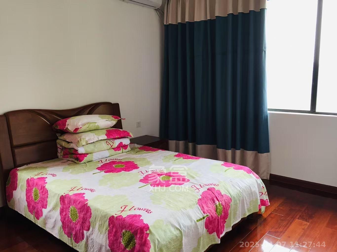 湘诚德峰小区C区 4室2厅2卫 4500.0元/月 湘诚德峰小区C区 4室2厅2卫 4500.0元/月室内图