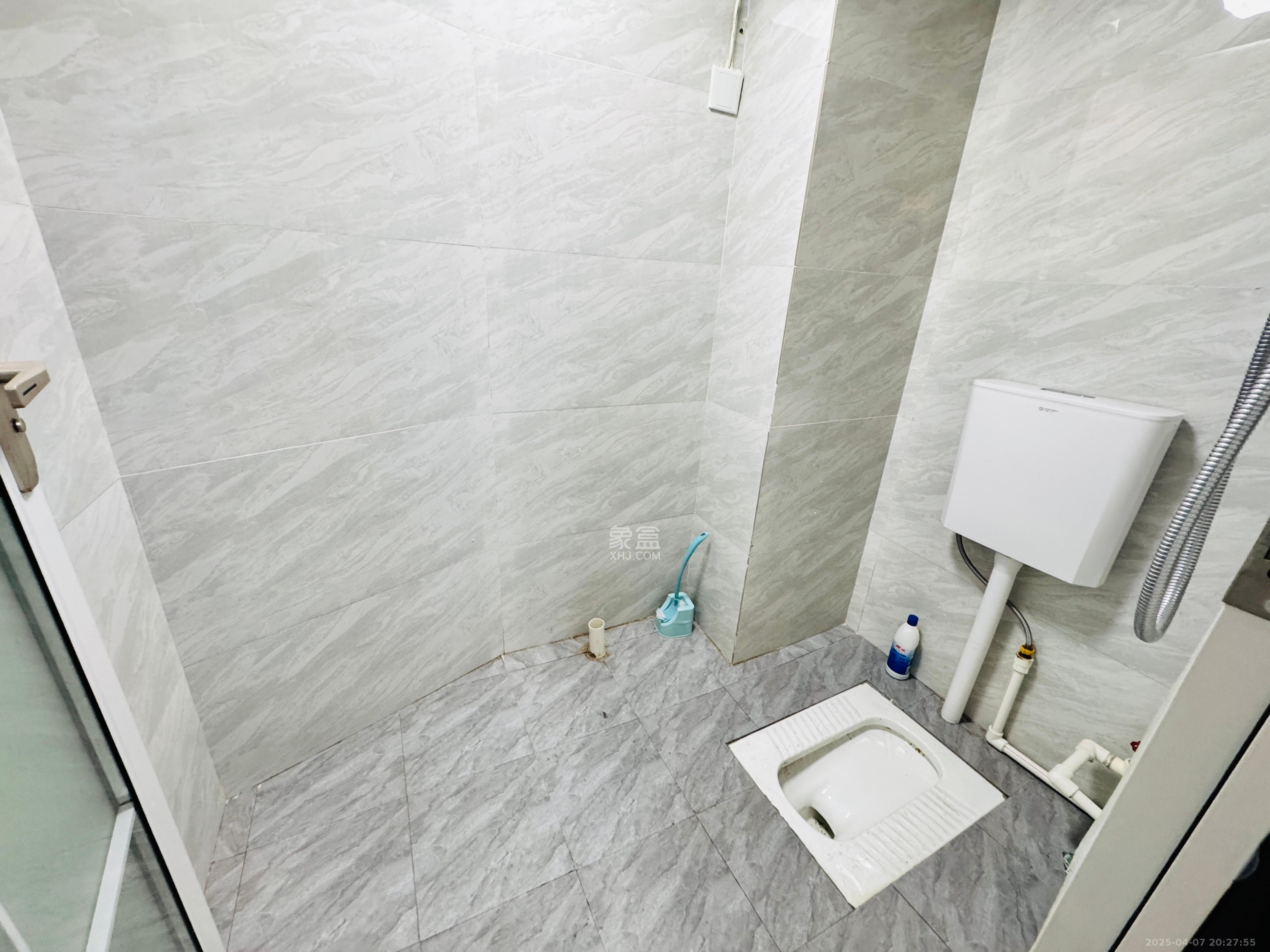 添景阁 1室1厅1卫 1600.0元/月 添景阁 1室1厅1卫 1600.0元/月室内图