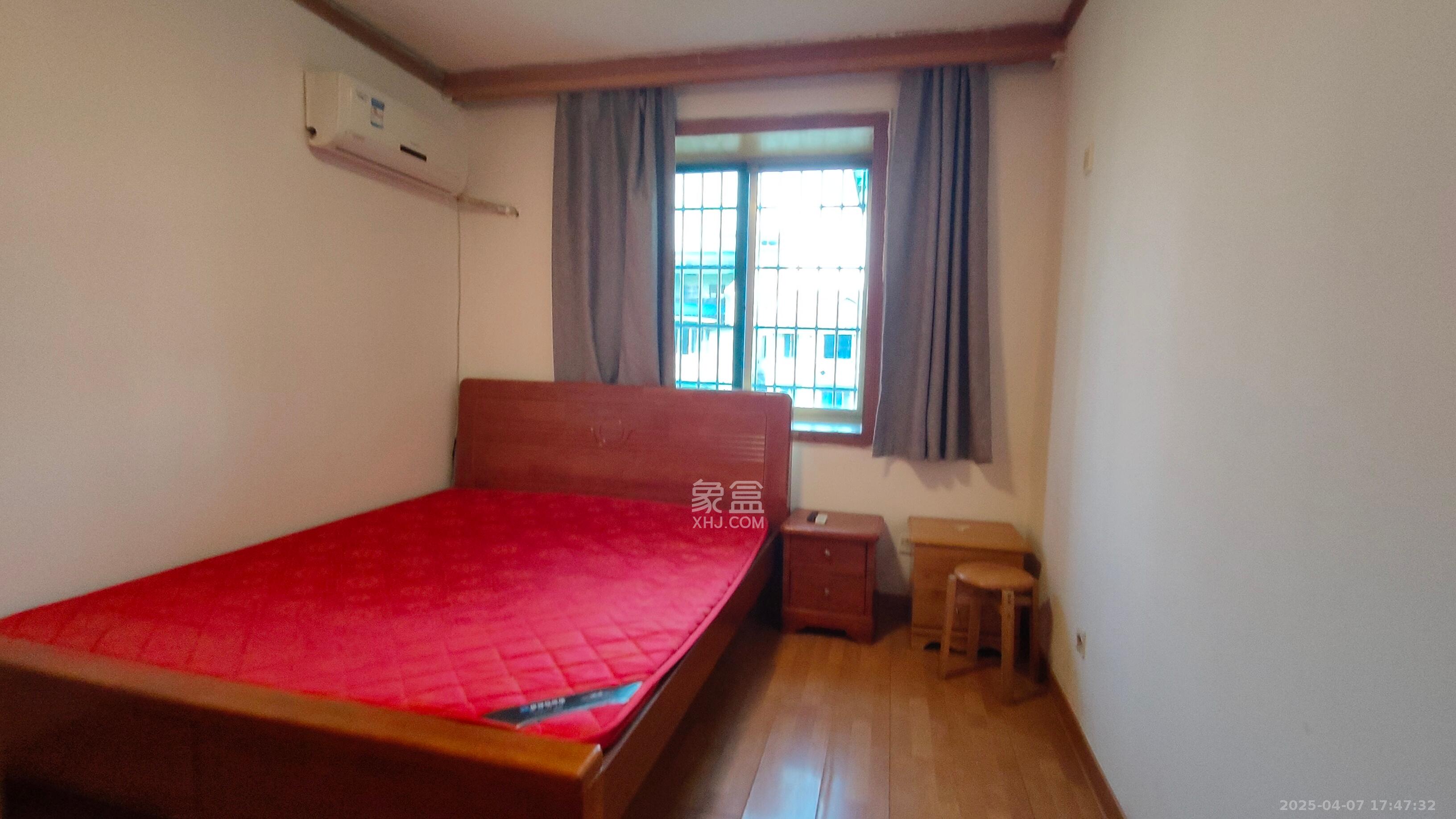 科教新村  2室2厅1卫   2200.00元/月室内图
