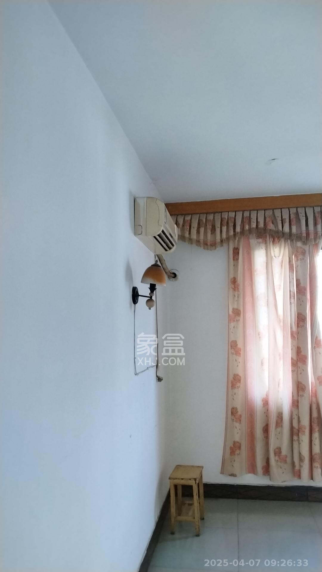 宝丰一街  3室2厅2卫   600.00元/月室内图