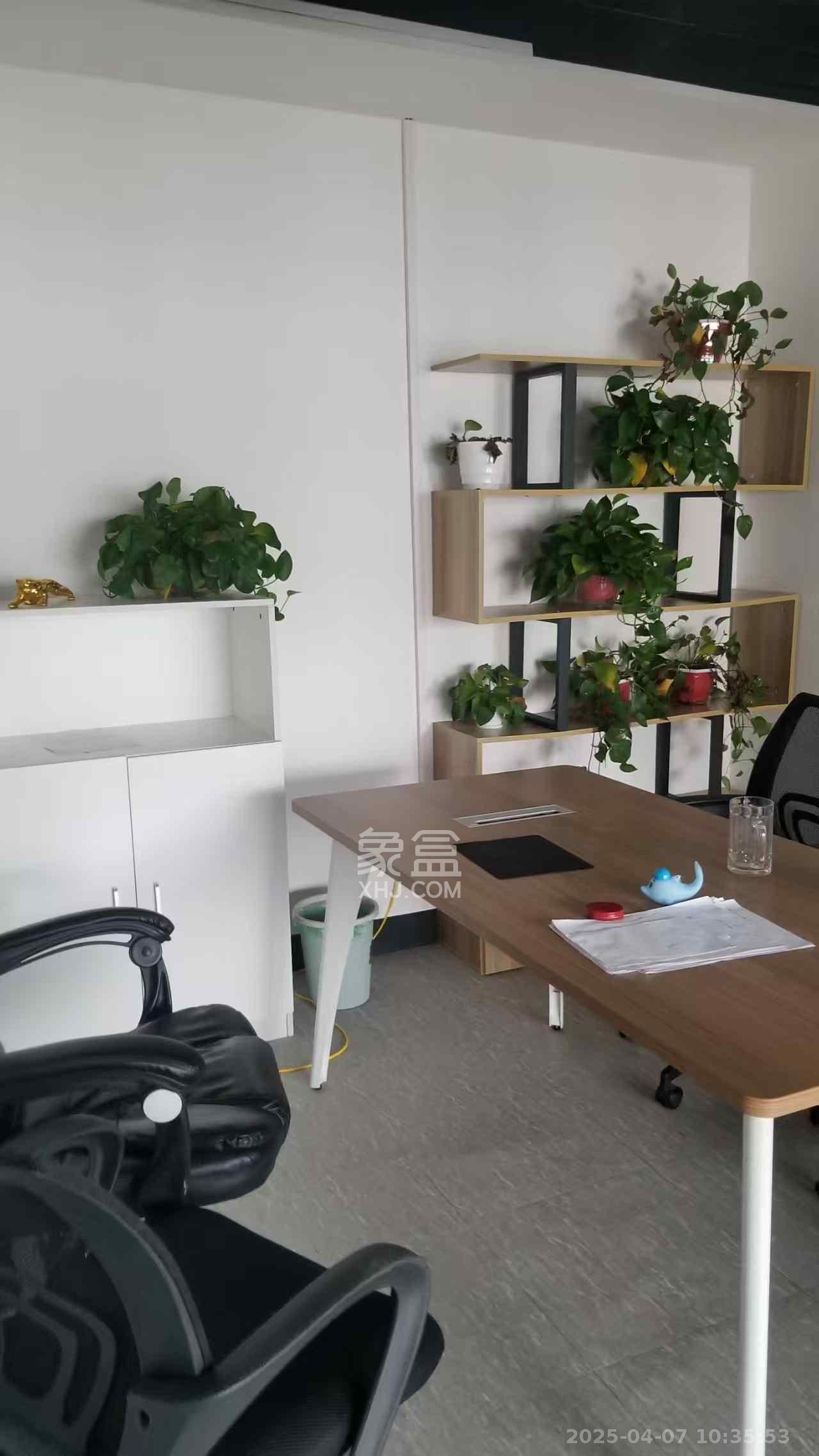 麓谷坐標   380.0㎡     17800.00元/月室內(nèi)圖