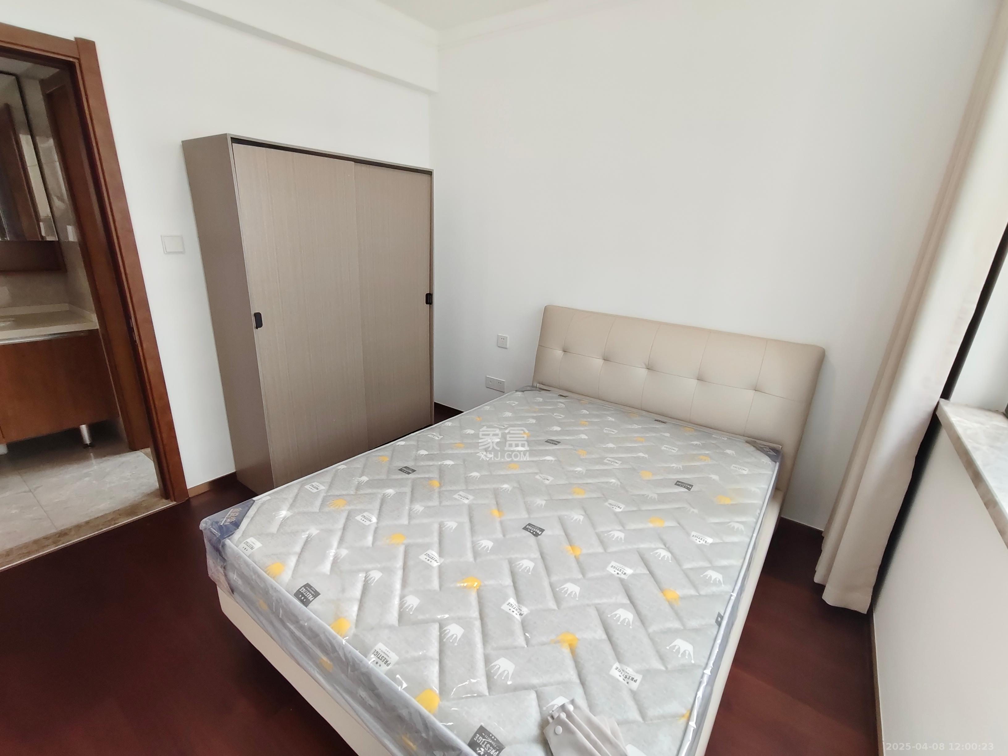 旭辉都会山  3室2厅2卫   4000.00元/月室内图