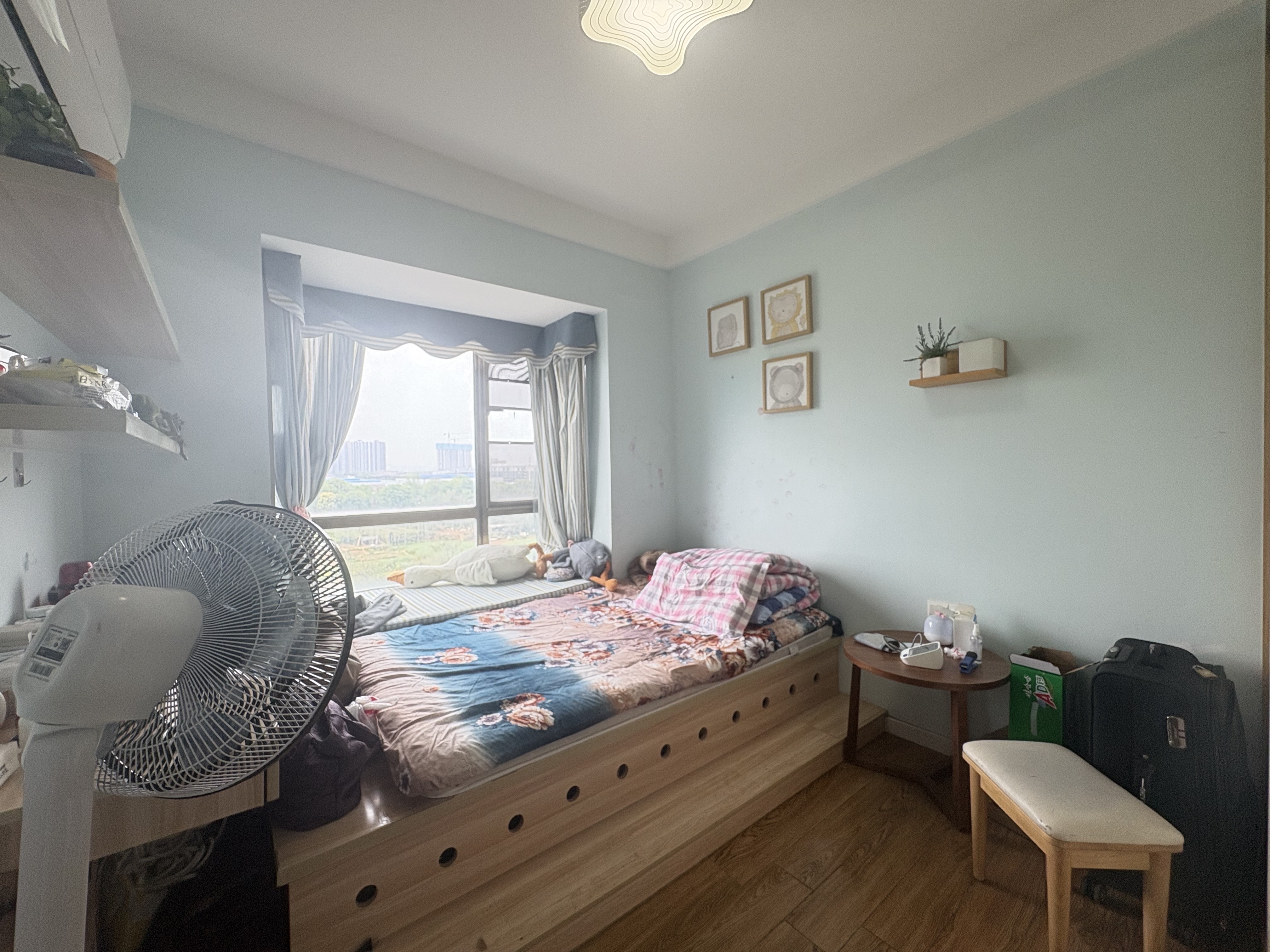 中航白沙湾  3室2厅2卫    1800.0元/月 中航白沙湾  3室2厅2卫    1800.0元/月室内图