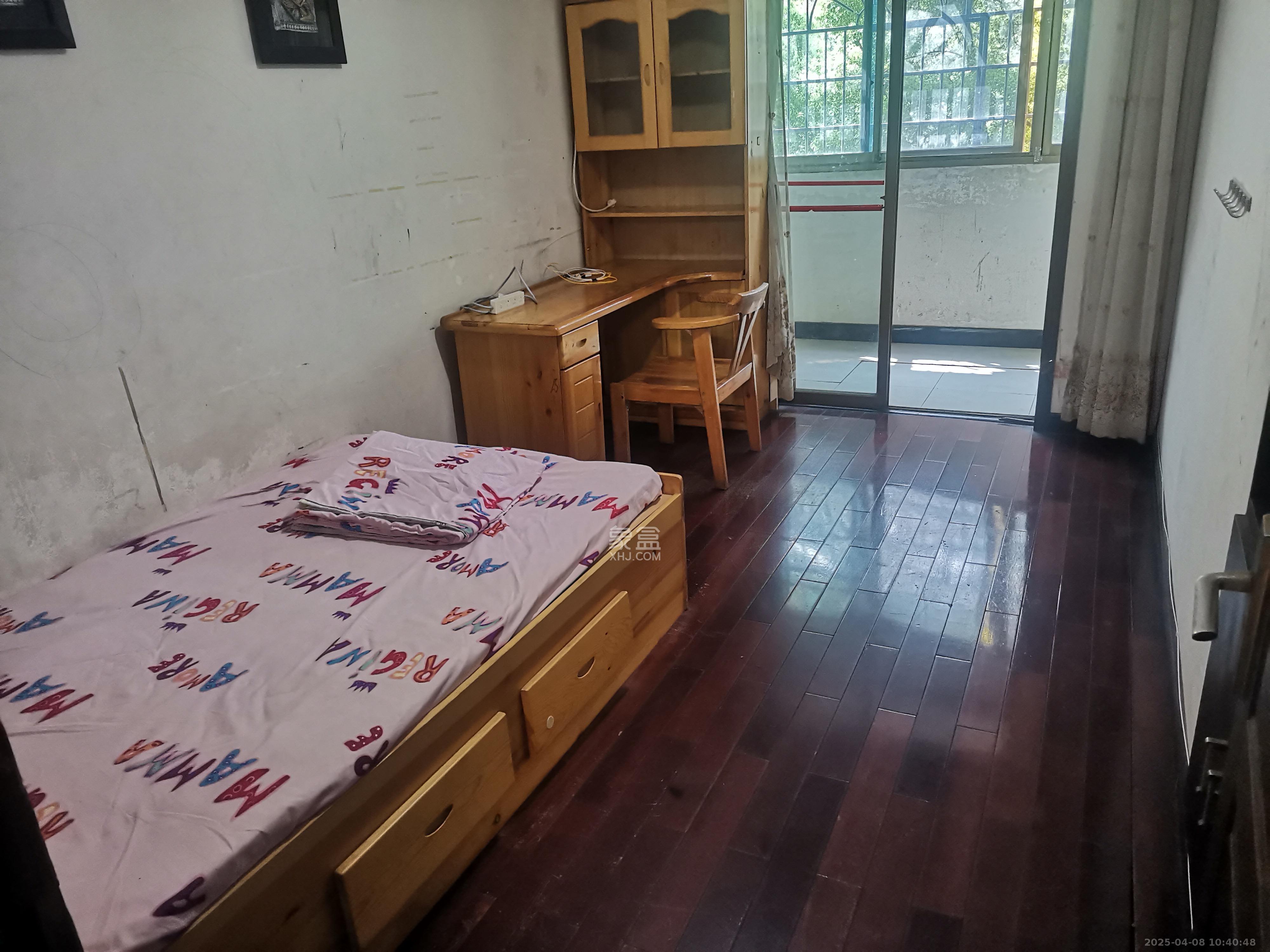 东南明苑  3室2厅2卫   2300.00元/月室内图