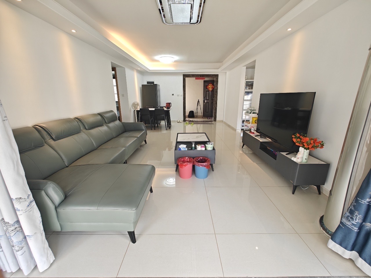 海南金地自在城 3室2厅2卫 145.0万 海南金地自在城 3室2厅2卫 145.0万客厅