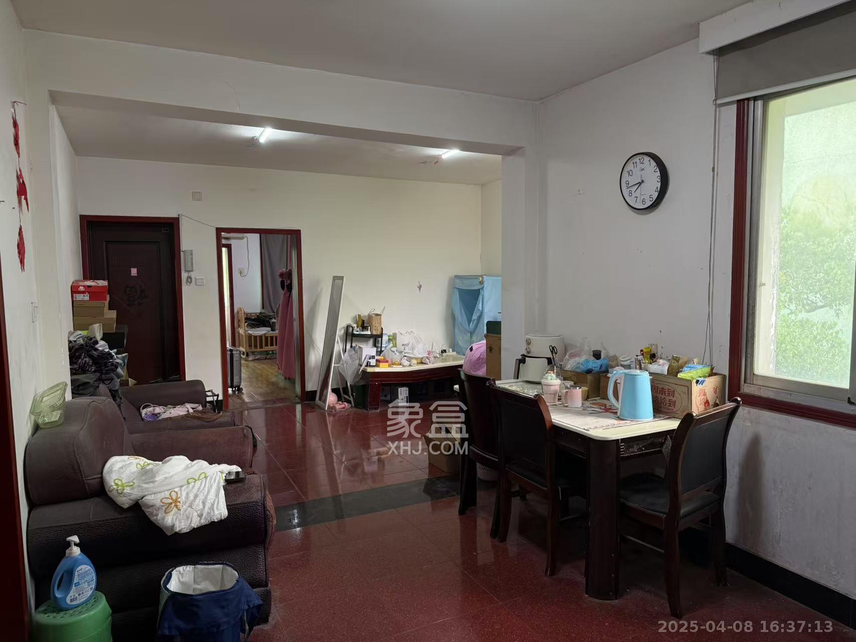 长沙卷烟厂高层小区 3室2厅1卫 1700.0元/月 长沙卷烟厂高层小区 3室2厅1卫 1700.0元/月室内图