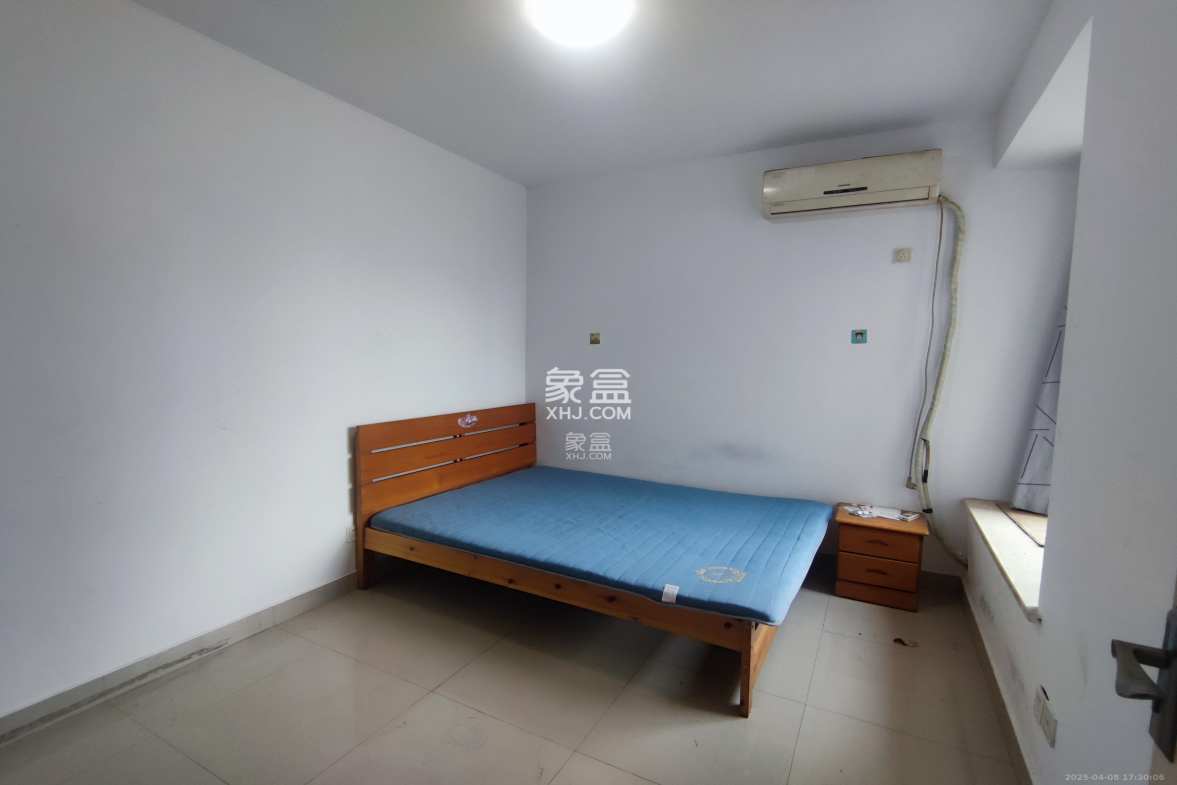 华润凤凰城一期 2室2厅1卫 1600.0元/月 华润凤凰城一期 2室2厅1卫 1600.0元/月室内图