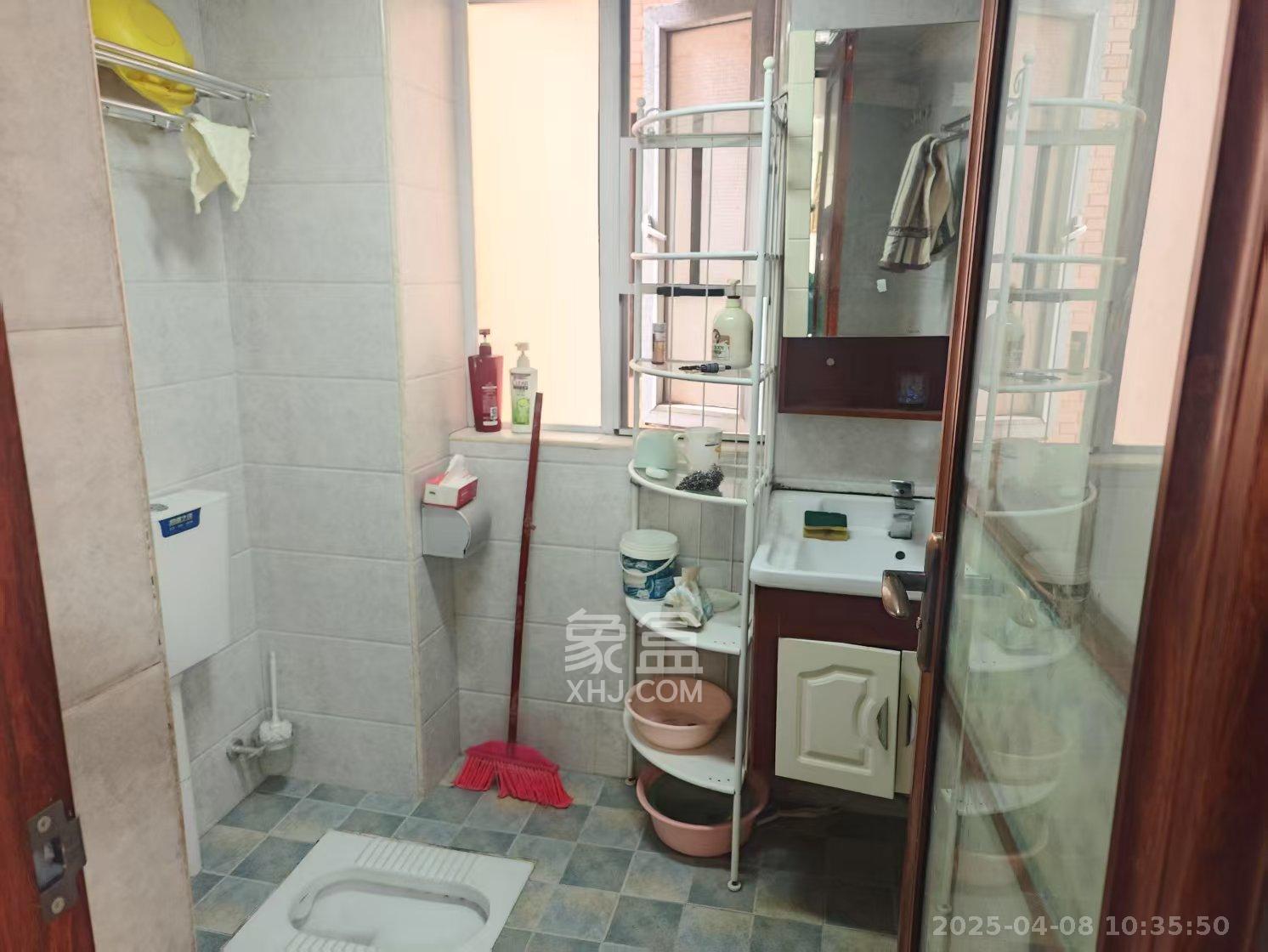 丽发新城 2室1厅1卫 1800.0元/月 丽发新城 2室1厅1卫 1800.0元/月室内图