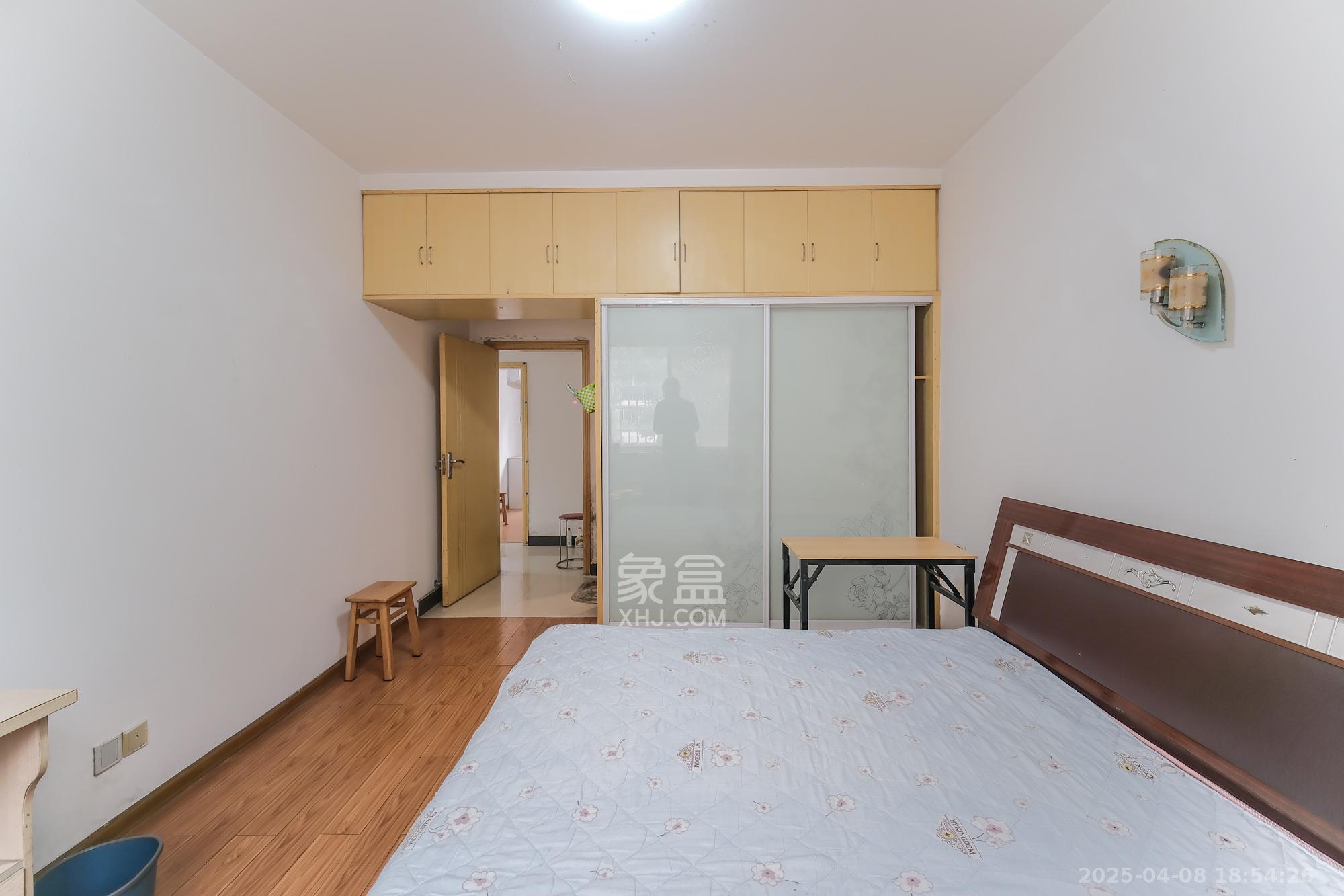 红树湾  3室2厅2卫   2000.00元/月室内图