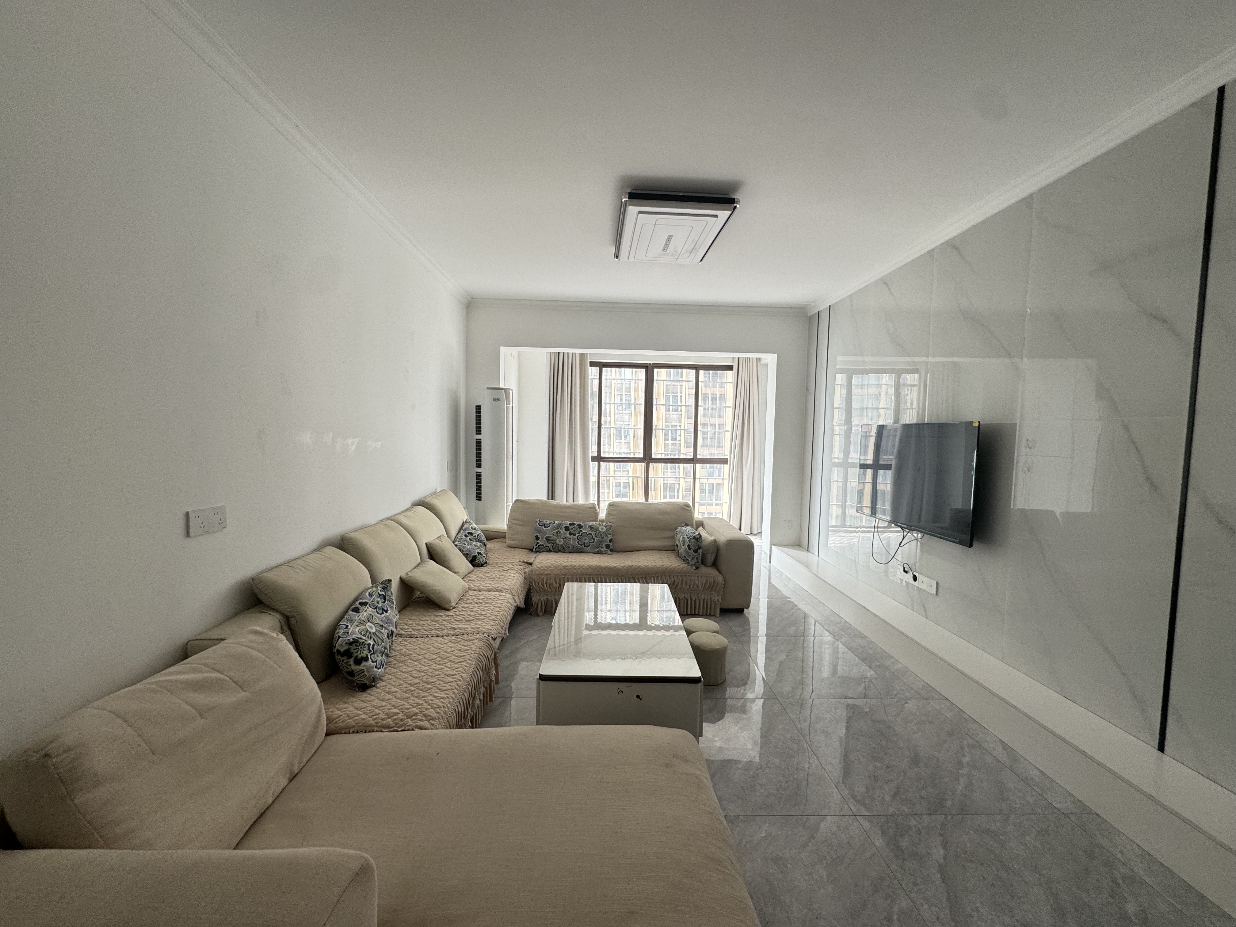 唯康水岸豪庭  3室2厅2卫    1800.0元/月 唯康水岸豪庭  3室2厅2卫    1800.0元/月室内图