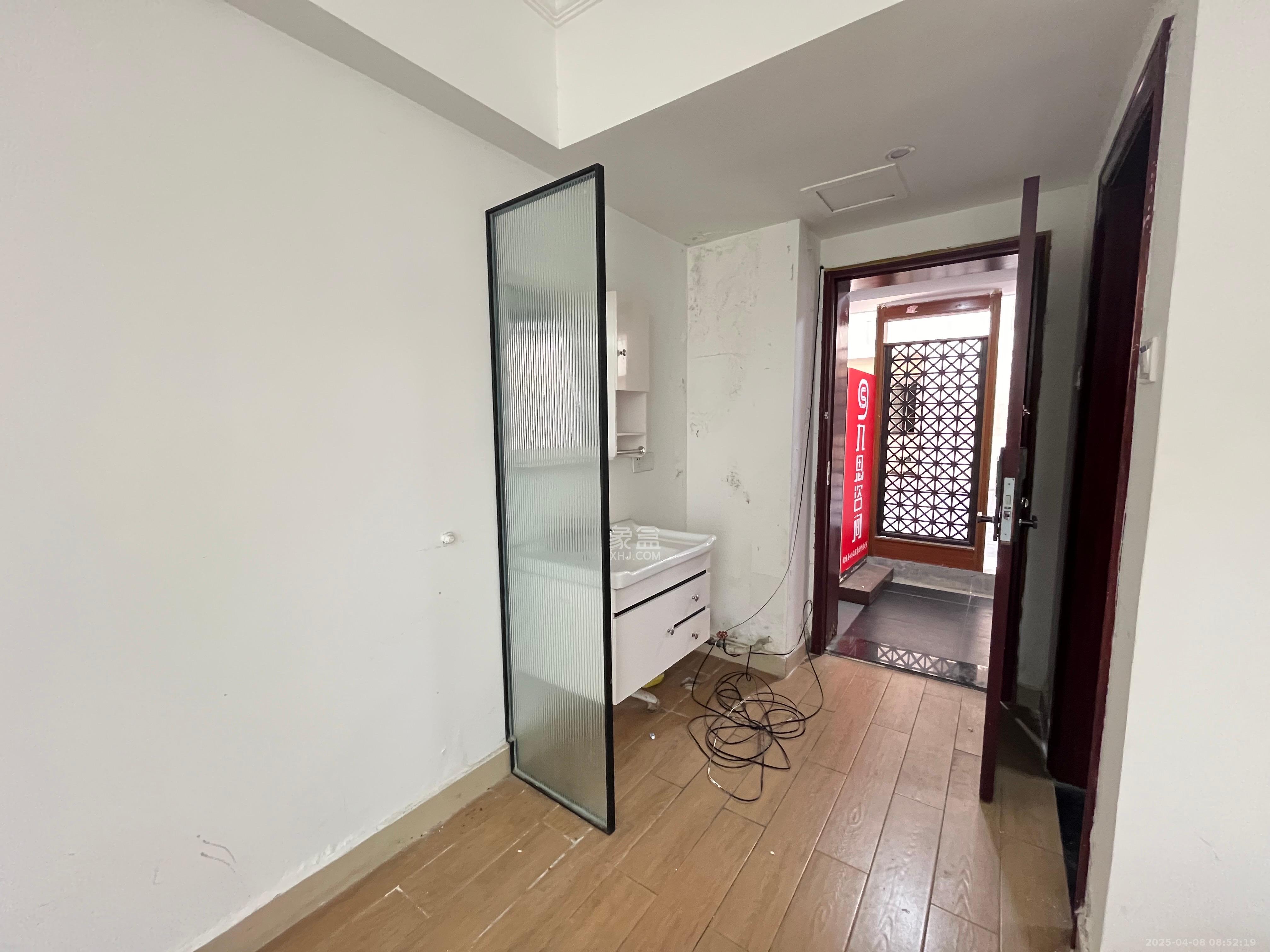 阳光100二期 1室1厅1卫 1100.0元/月 阳光100二期 1室1厅1卫 1100.0元/月室内图